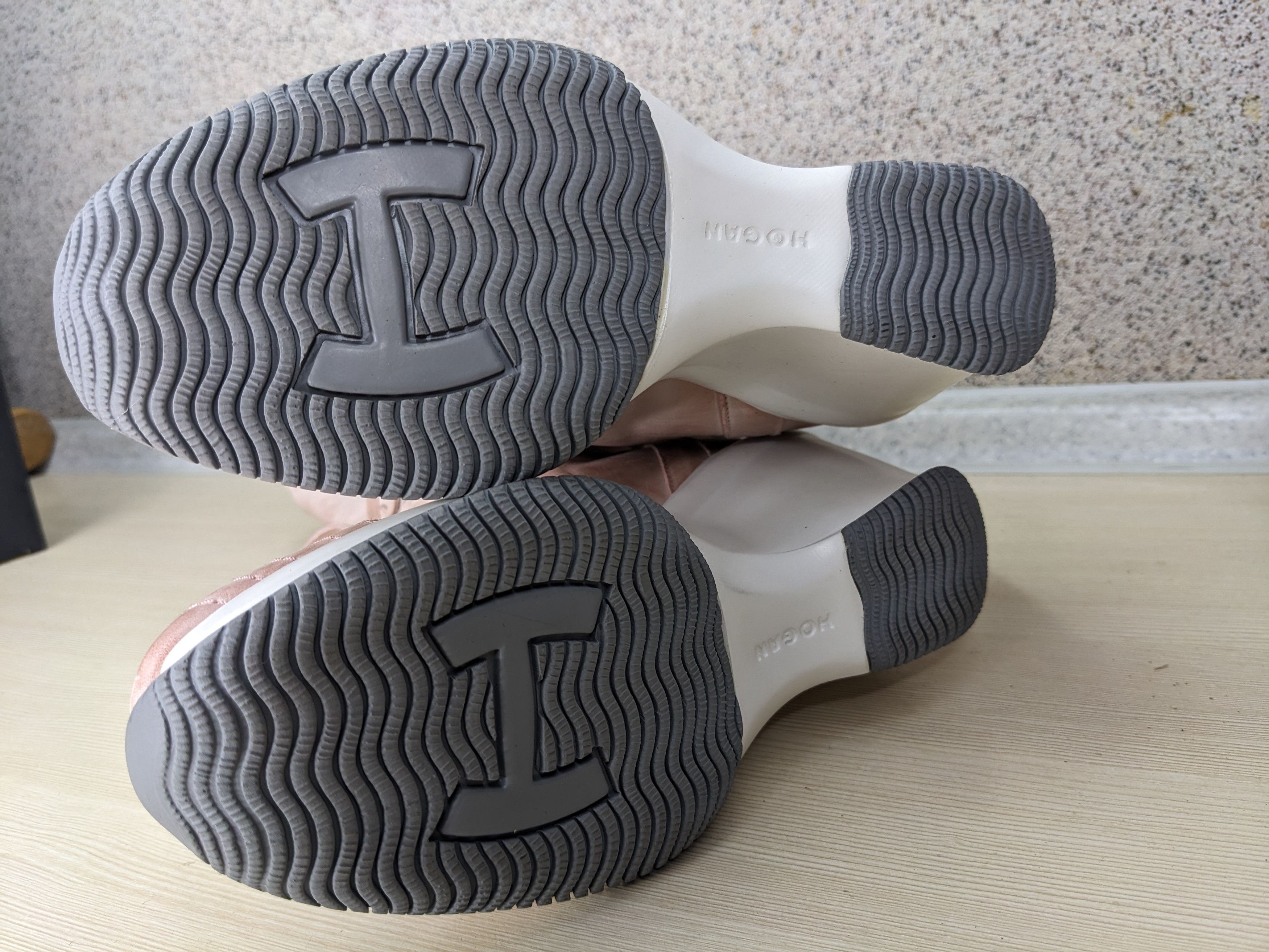Hogan × Karl Lagerfeld Karl Lagerfeld x Hogan boots Size US 6 / IT 36 - 8 Thumbnail