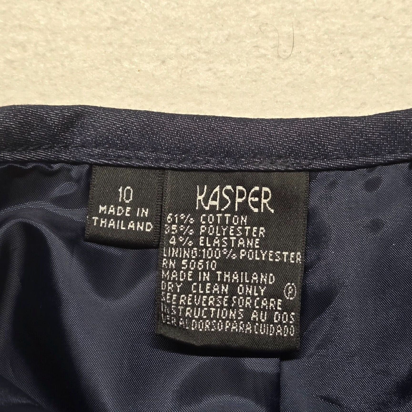 Kasper VINTAGE Kasper Pencil Skirt Black Knee Length Women Adult Size 10 Regular Mid Rise Zipper Knit Polyester Office Career Designer 90s-CAREER Womens Size 32" / US 10 / IT 46 - 2 Thumbnail