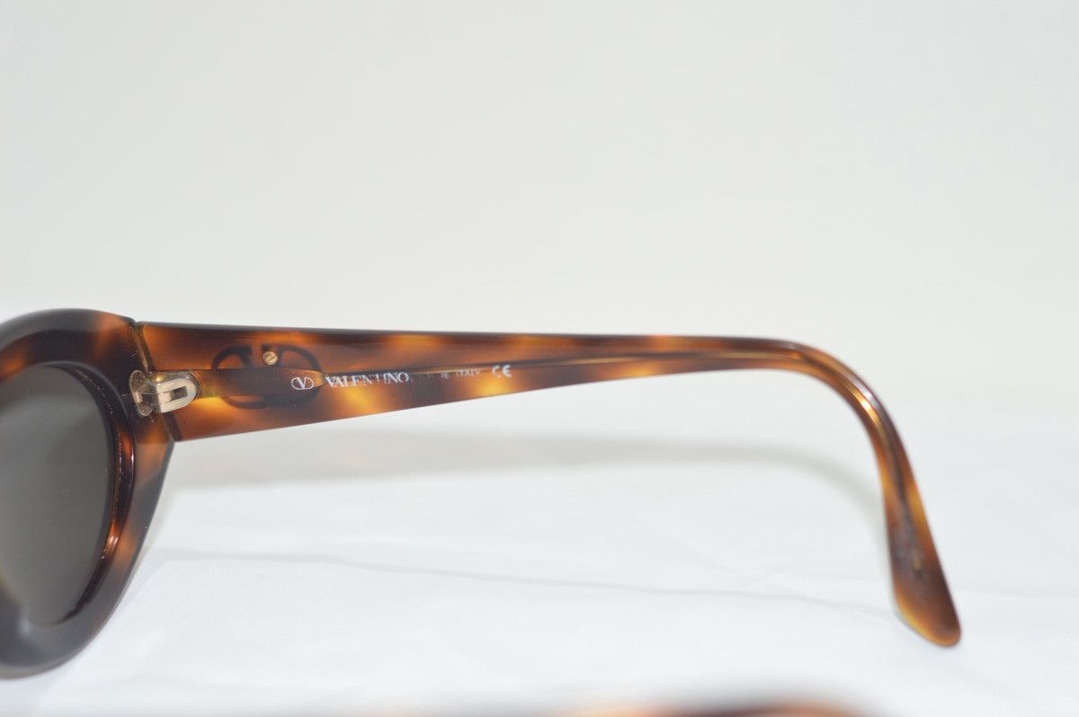 Giovanni Valentino × Valentino Valentino V687 Tortoise Sunglasses Size ONE SIZE - 8 Thumbnail