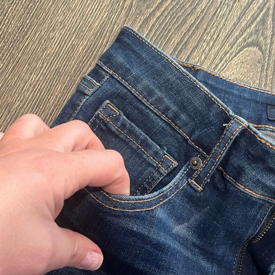 Aeropostale NWT Aeropostale High-Rise Midi Shorts Dark Wash Blue Size 4 Size 27" / US 4 / IT 40 - 4 Thumbnail