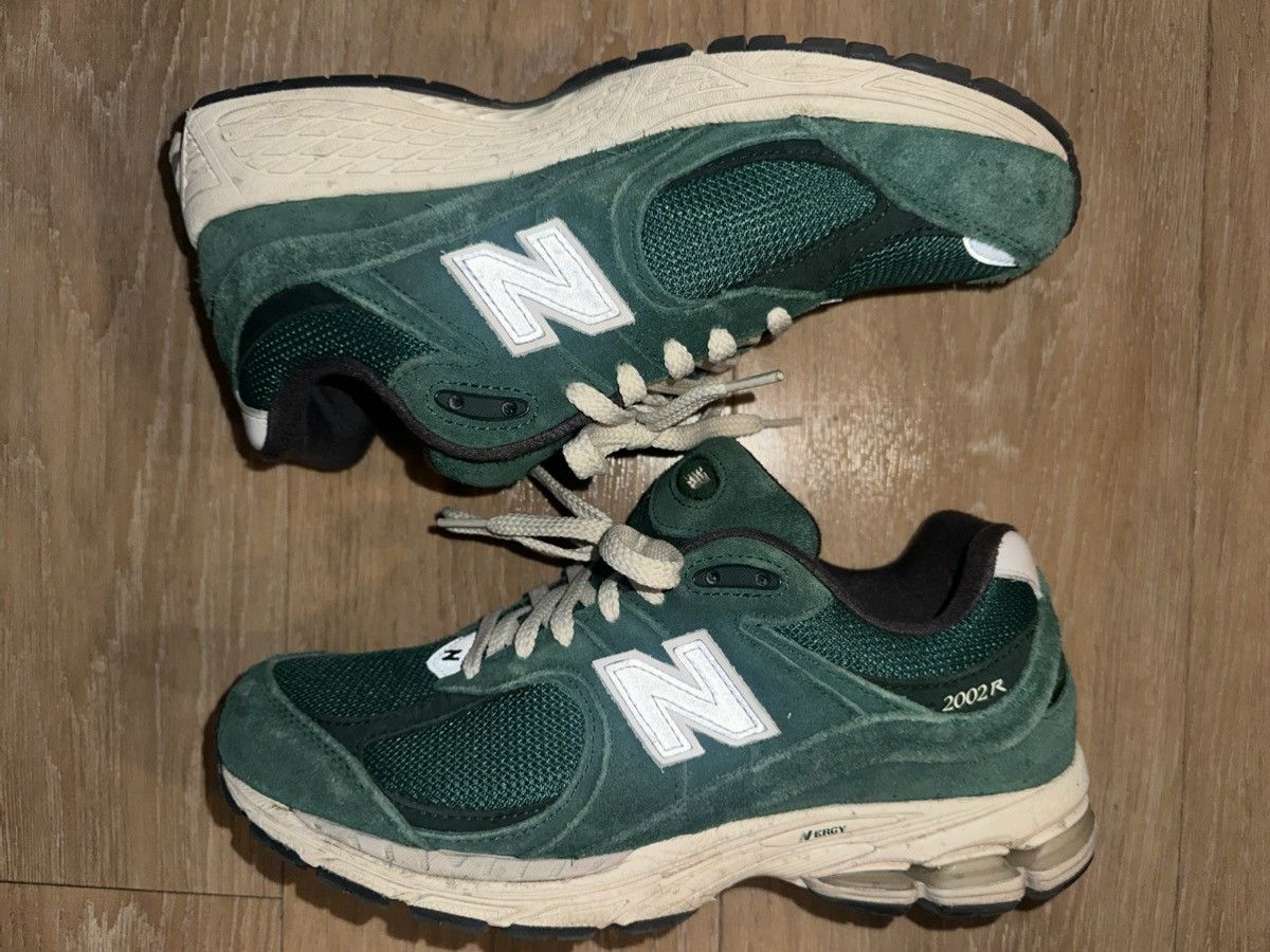 New Balance New Balance 2002R Forest Green Size US 9 / EU 42 - 2 Thumbnail