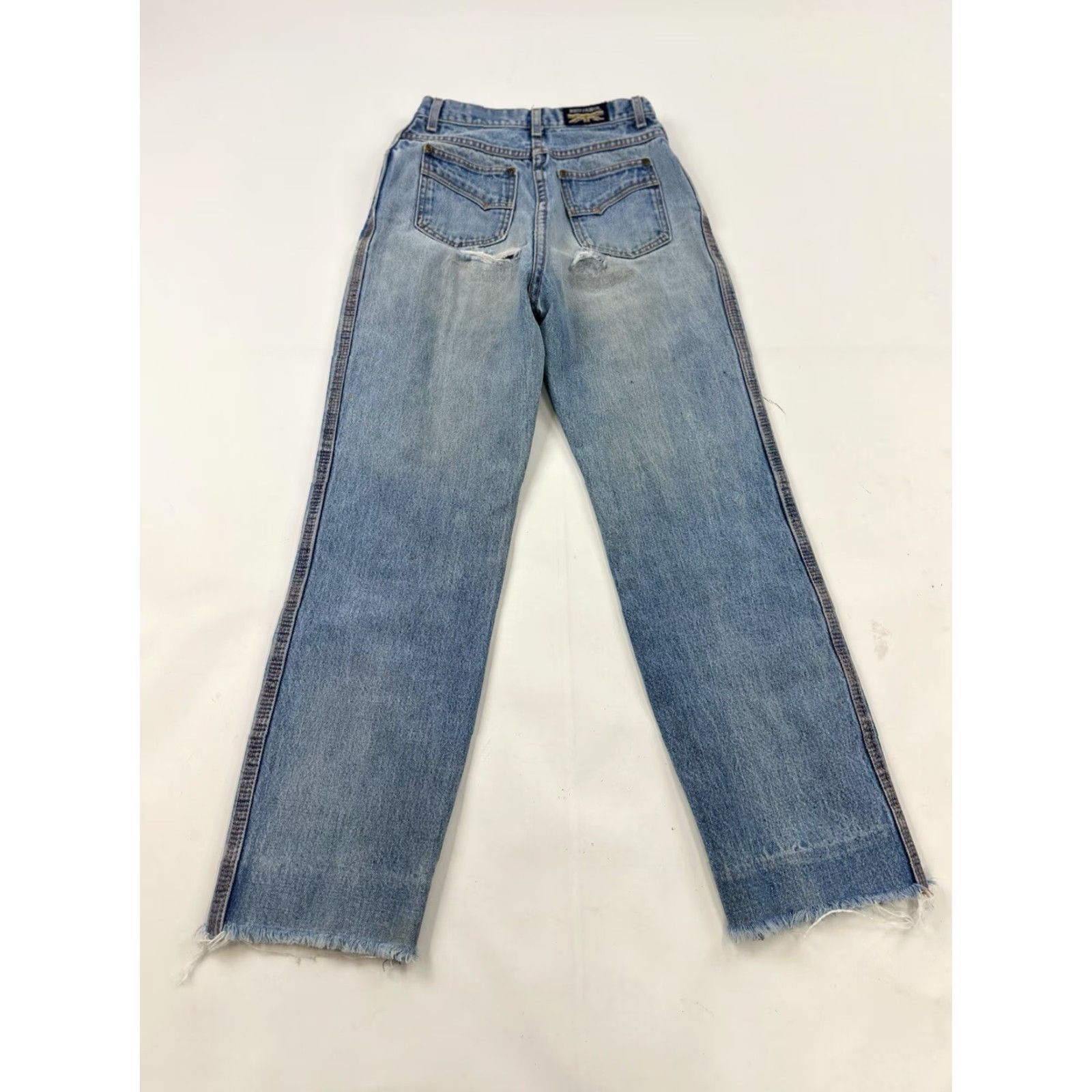 Vintage VINTAGE Brittania Jeans Women's 24 Blue Distressed Mom Medium Wash Womens Size 42" / US 20 - 2 Thumbnail