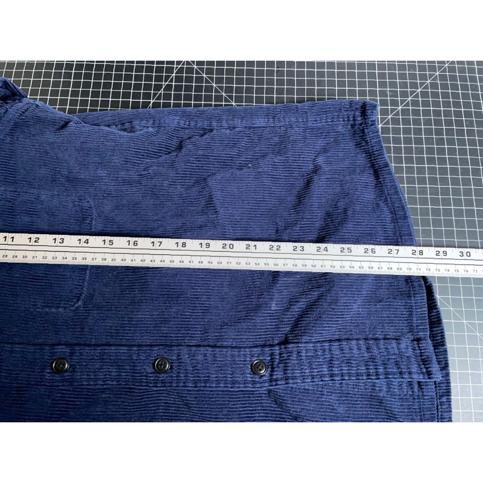 Uniqlo Uniqlo Corduroy Shirt Men's Medium Dark Blue Heavyweight Fabric Relaxed Fit Size US M / EU 48-50 / 2 - 6 Thumbnail