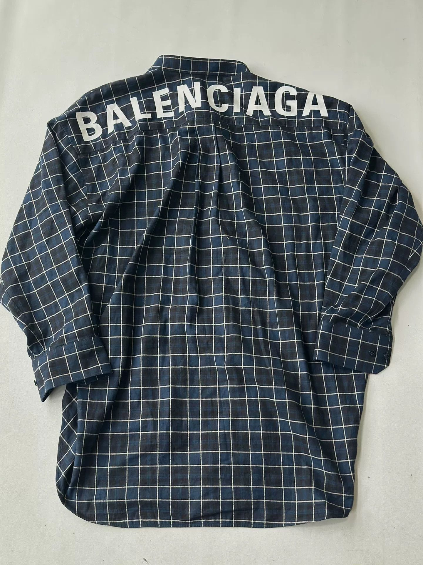 Balenciaga Balenciaga Back Logo Plaid Long Sleeve Shirt Size XS / US 0-2 / IT 36-38 - 1 Thumbnail