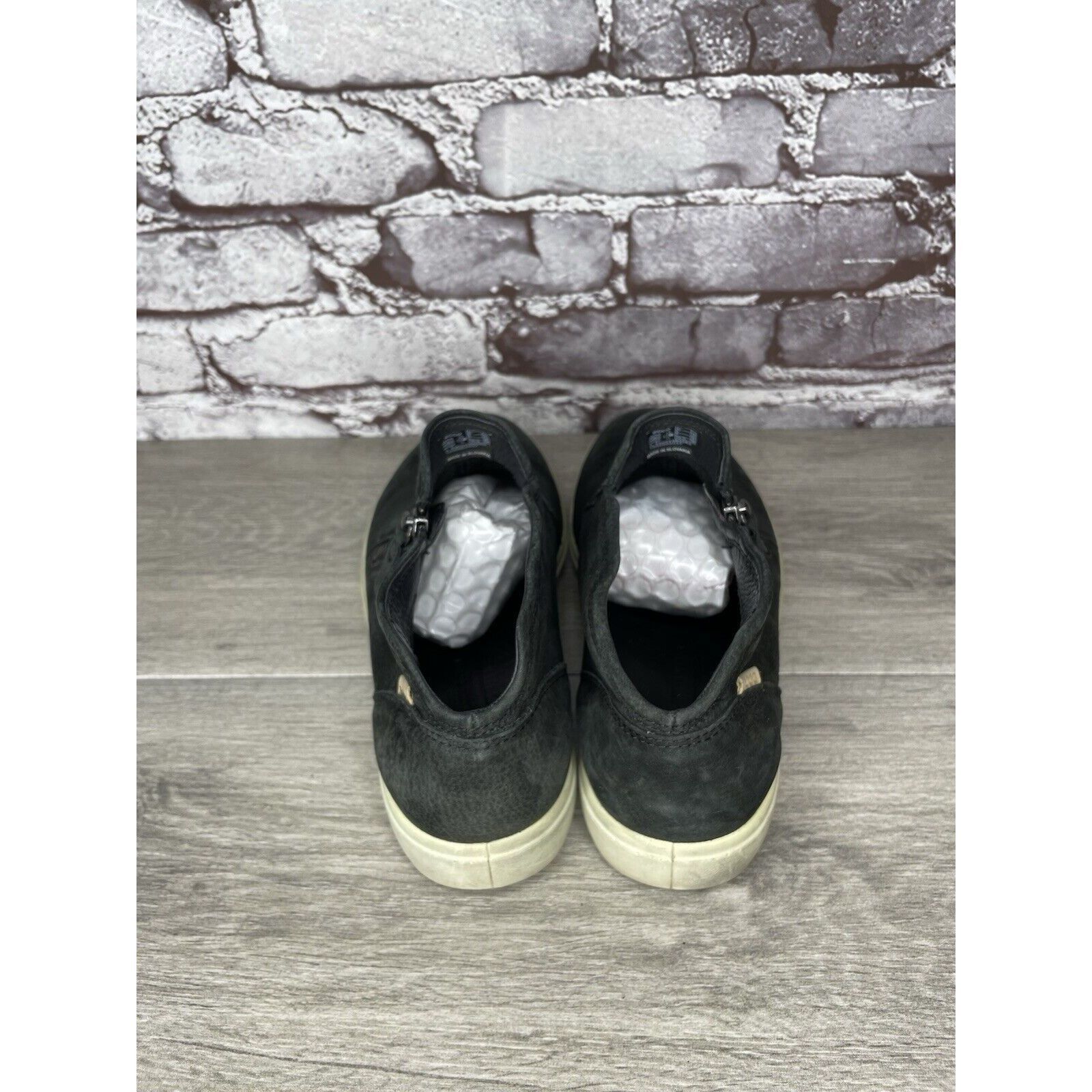Ecco Ecco Soft 7 Black Leather Low Cut Zip Ankle Booties Sneakers Size US 10 / IT 40 - 6 Thumbnail