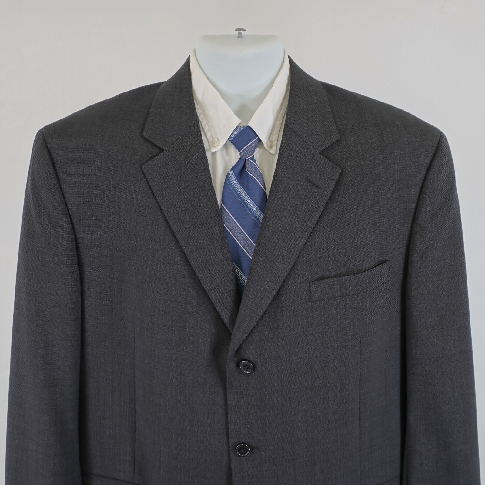 Jos. A. Bank Jos A Bank Wool Gray Birdseye 2 Piece Suit 46R 40/29 3 Butto Size 46R - 5 Thumbnail