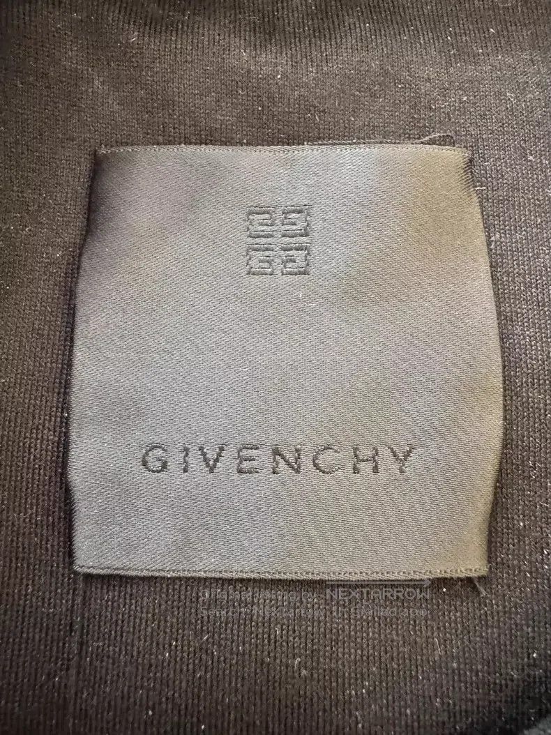 Givenchy Givenchy Black Short Sleeve Size L Size US L / EU 52-54 / 3 - 5 Thumbnail