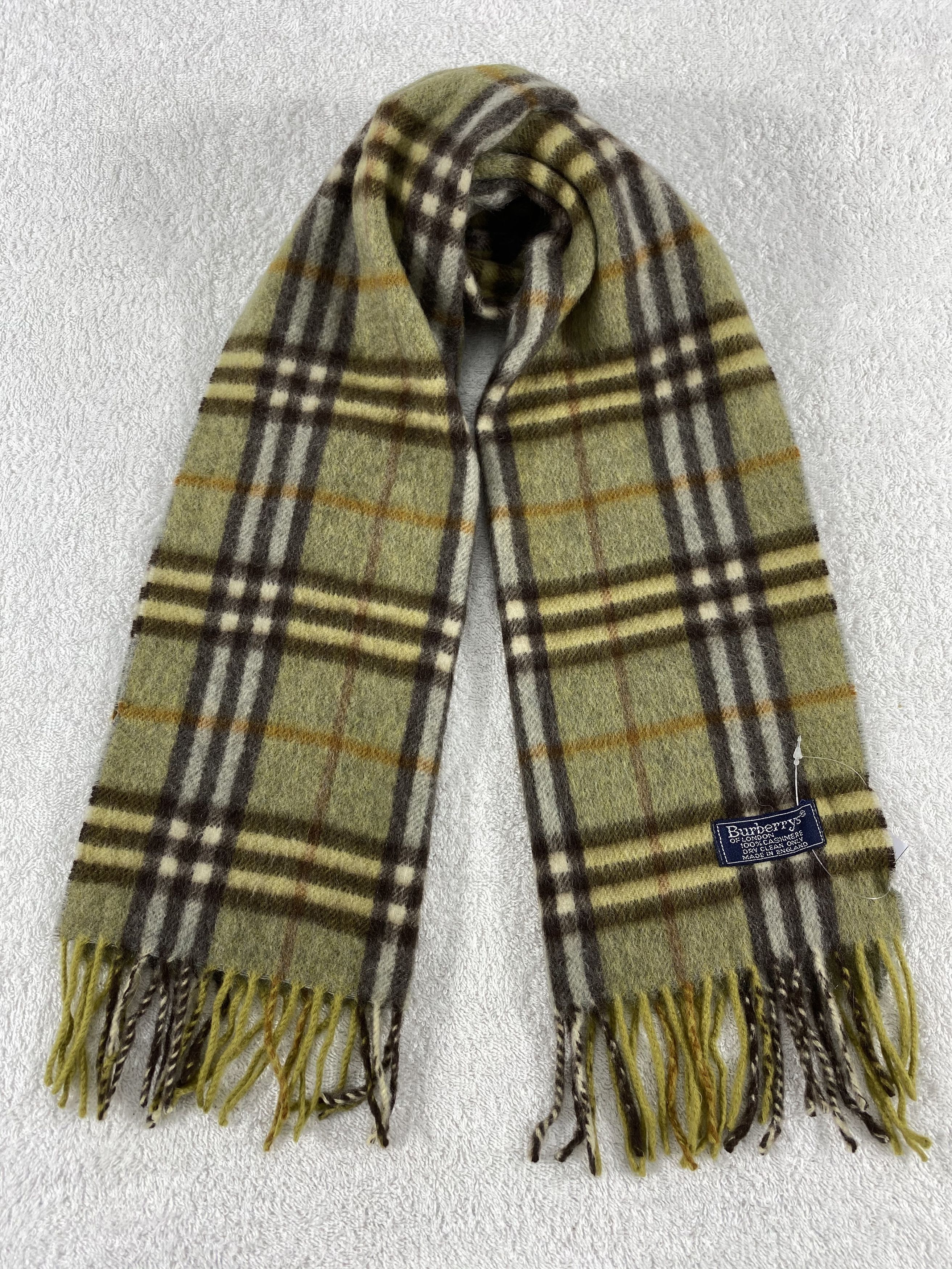 Burberry Vintage Burberry Scarf/Muffler/Neckwear MF722 Size ONE SIZE - 1 Thumbnail
