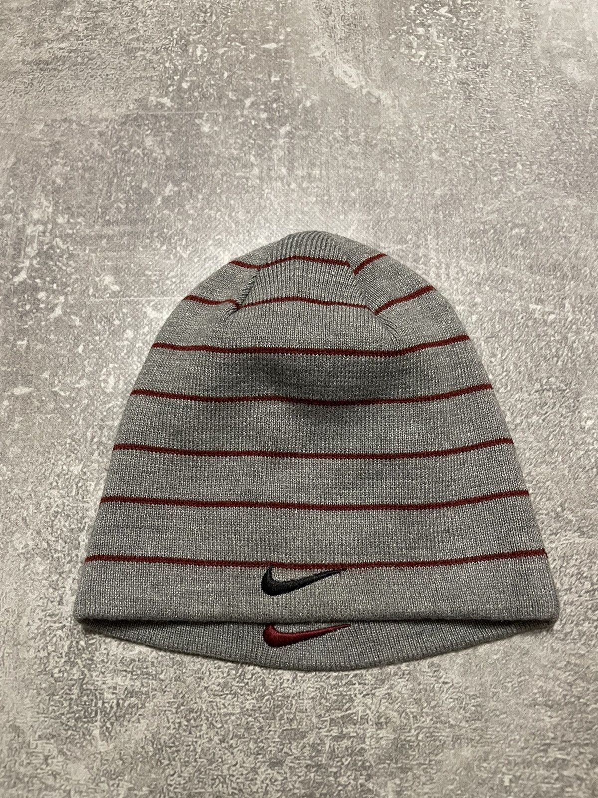 Nike Vintage Nike Reversible Striped Swoosh Logo Hat Y2K Size ONE SIZE - 1 Thumbnail