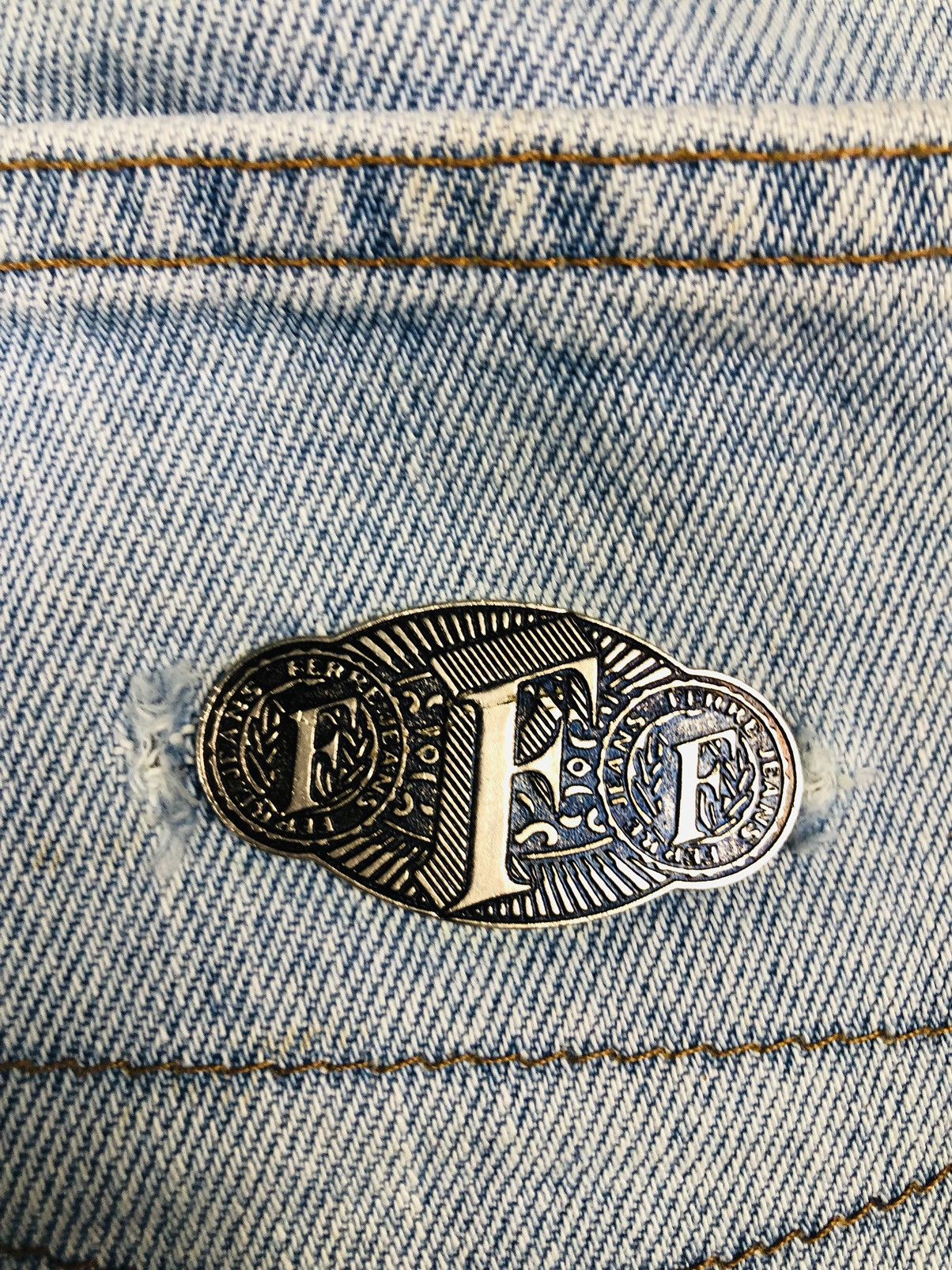 Ferre FERRE JEANS Vintage Light Wash 90s (37) Size US 31 - 16 Thumbnail