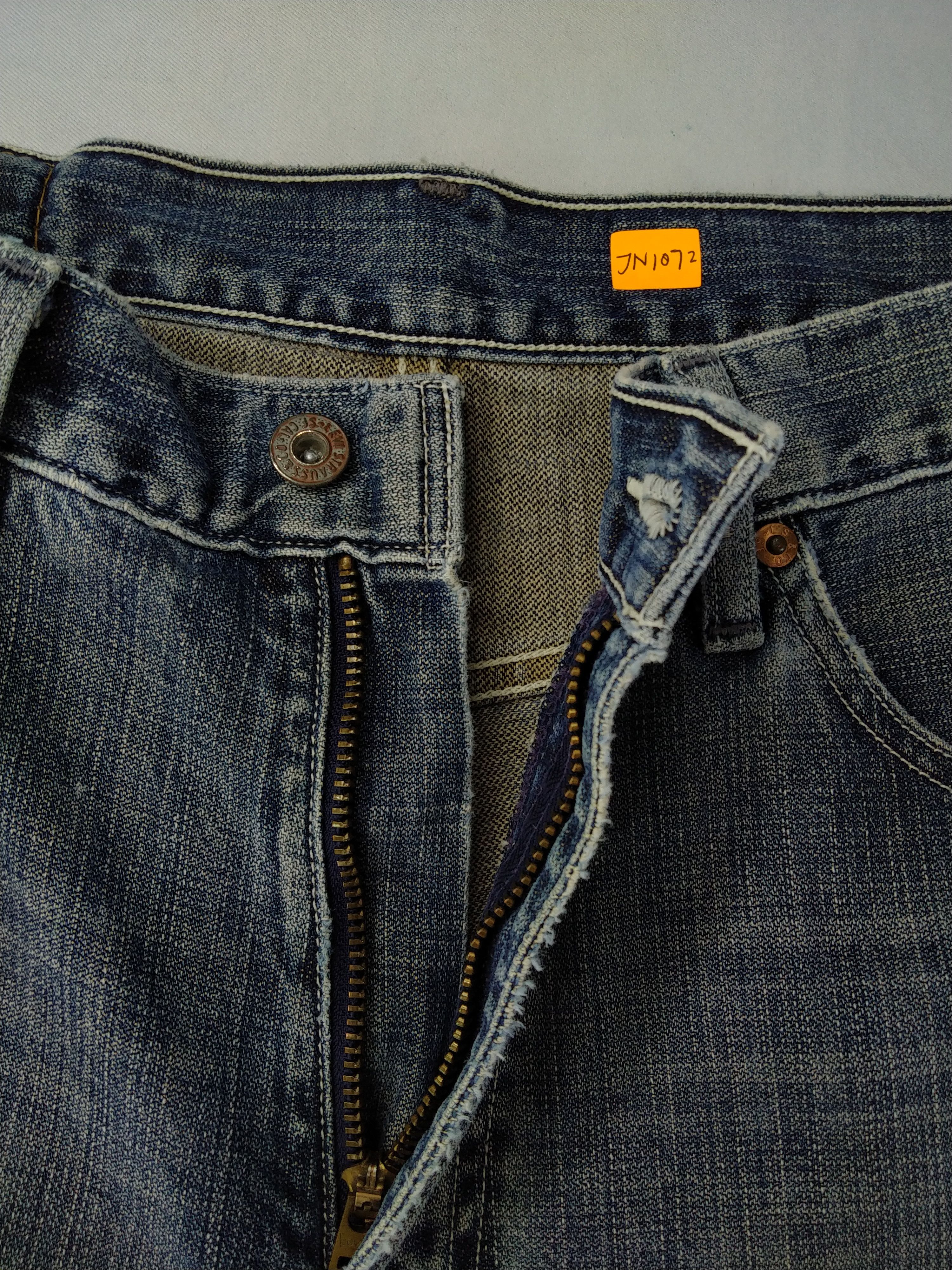 Levi's Faded Blue Vintage Levi's 504 Jeans 31x32.5 Denim -JN1072 Size US 31 - 6 Thumbnail