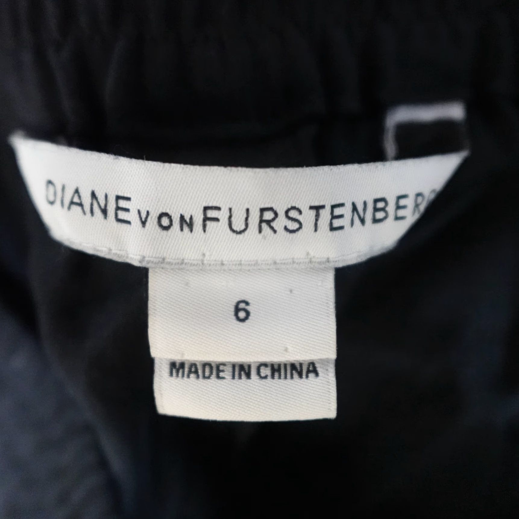 Diane von Furstenberg DVF Pants Jogger 6 Black Silk Pull On Solid Women"} Size 28" / US 6 / IT 42 - 3 Thumbnail
