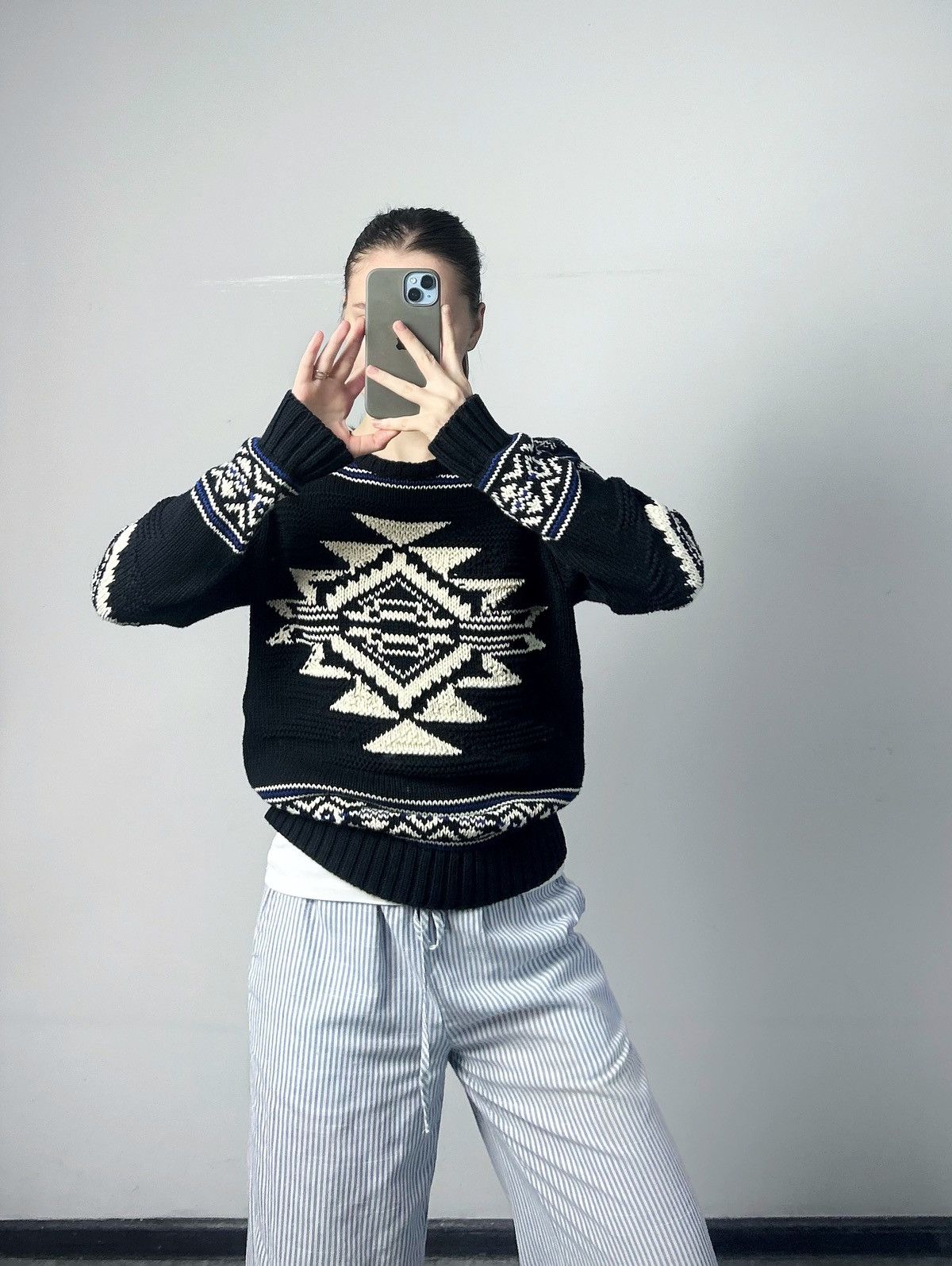 Polo Ralph Lauren Vintage Polo Ralph Lauren Native Crewneck Ski Sweater small Size S / US 4 / IT 40 - 1 Thumbnail