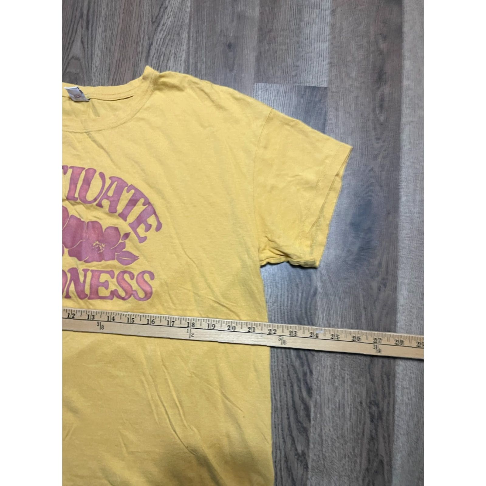 Old Navy Old Navy Shirt Womens Large Tall Yellow CULTIVATE KINDNESS Shirt Size L / US 10 / IT 46 - 7 Thumbnail