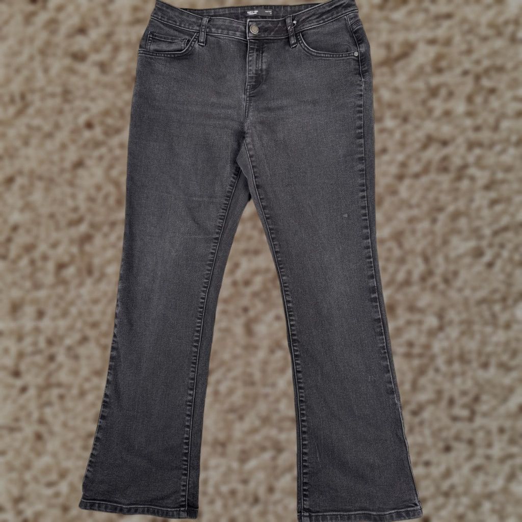 Vintage Womens Simply Vera Wang Jeans 12 Black Bootcut Denim Cotton Blend Mid Rise 32x30 Size 34" / US 12 / IT 48 - 1 Thumbnail