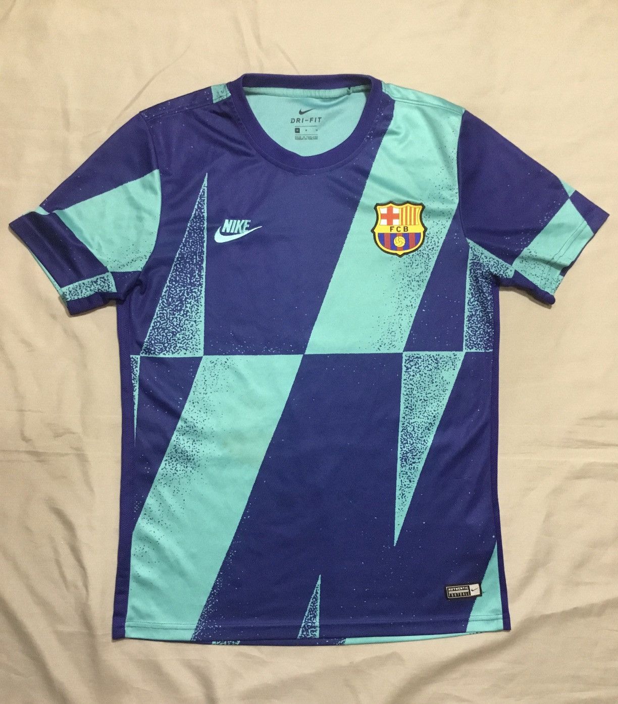 Nike Barcelona 2010/2020 Nike Pre-Match Shirt Jersey Cabana Deep Size US M / EU 48-50 / 2 - 1 Thumbnail