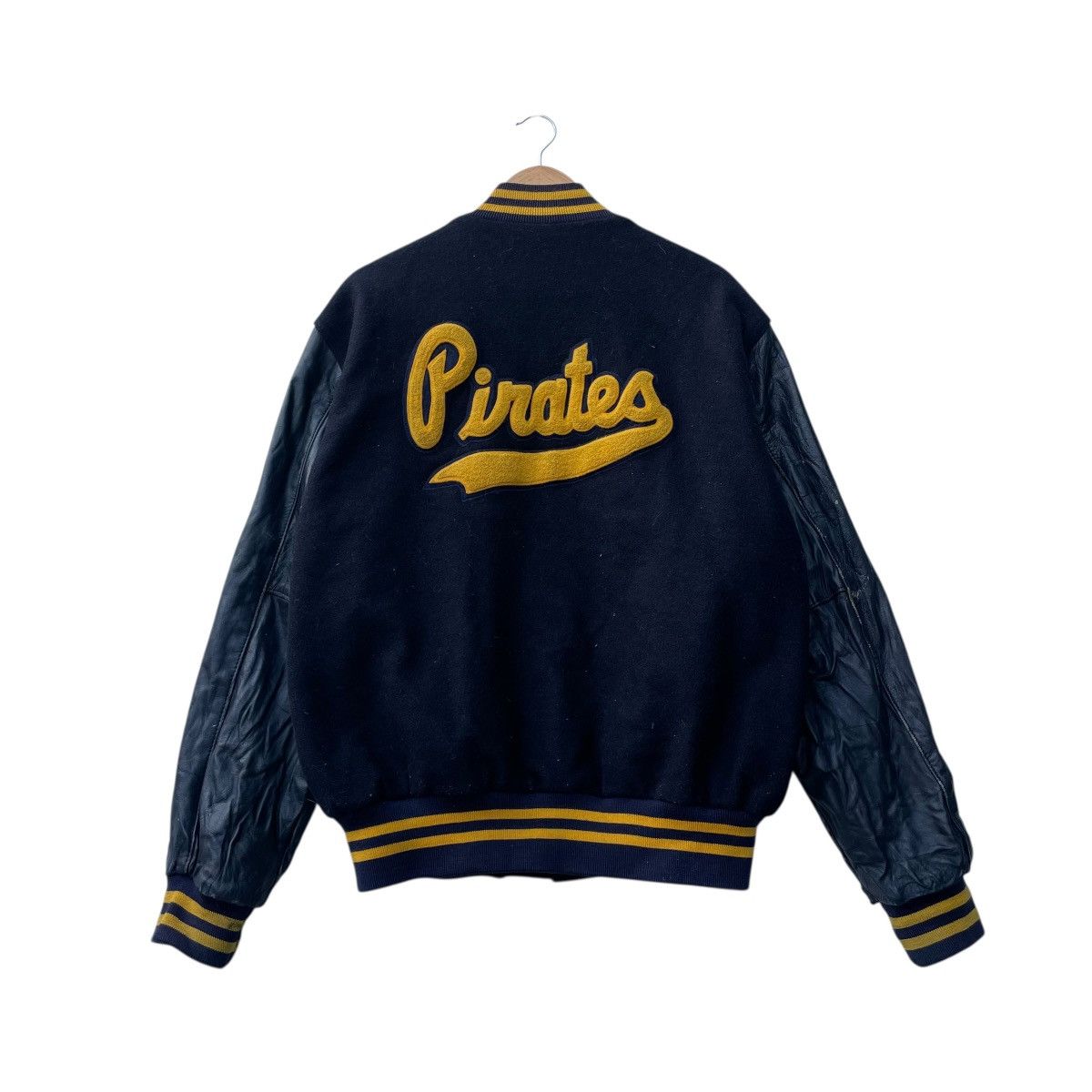 💥 Holloway College East River Hockey Club Varsity Letterman