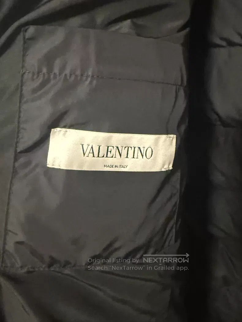 Valentino Valentino Black and red logo down jacket Size US L / EU 52-54 / 3 - 5 Thumbnail