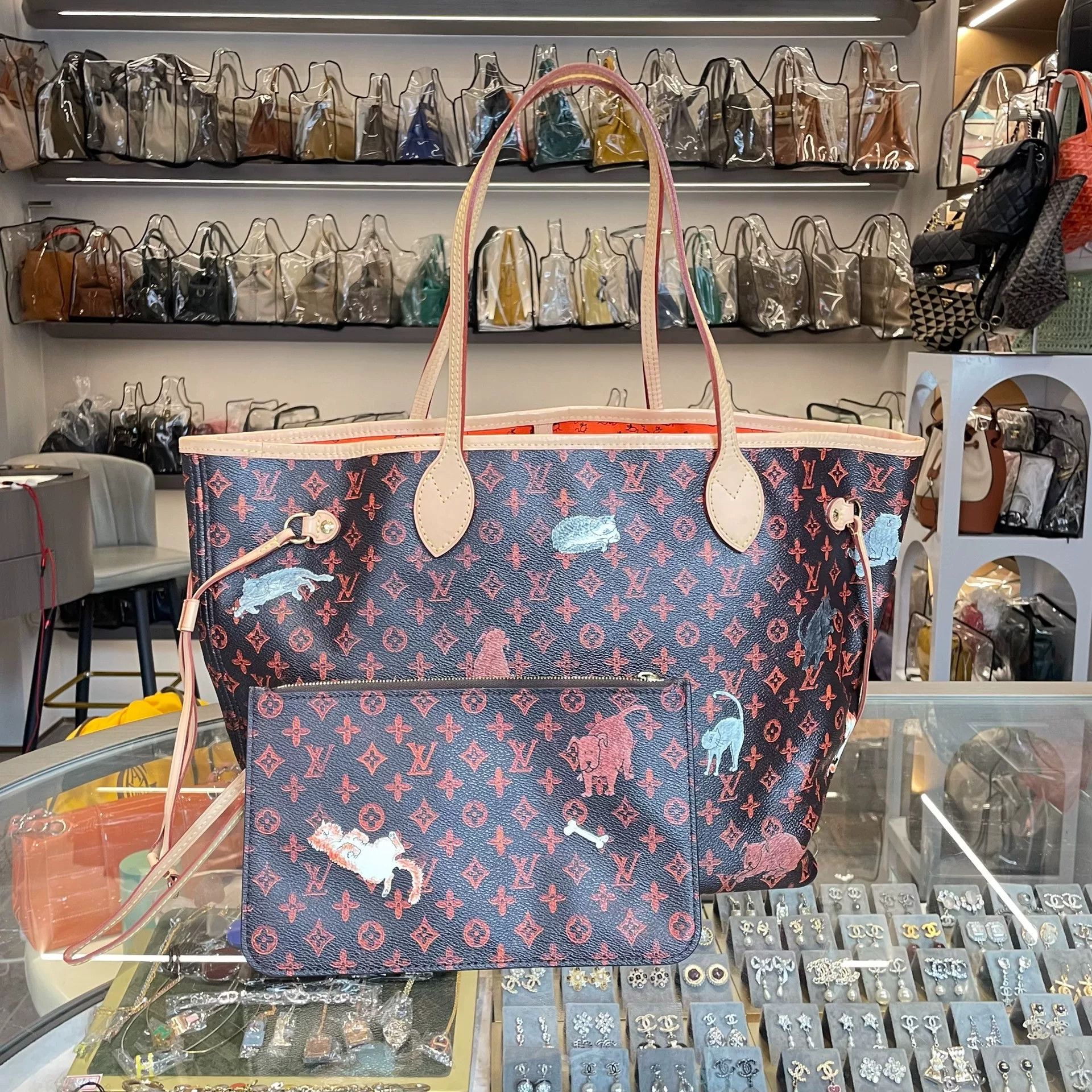 Louis Vuitton Pre-loved Bag Very good condition Size ONE SIZE - 1 Thumbnail