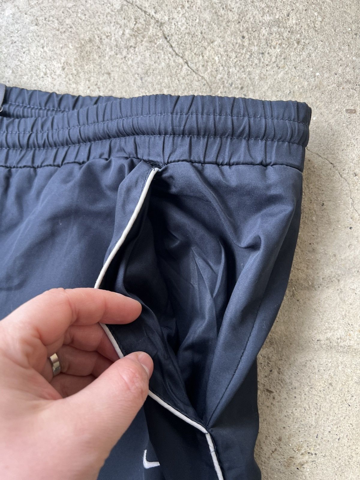 Nike Vintage Nike Sweatpants Size US 34 / EU 50 - 4 Thumbnail