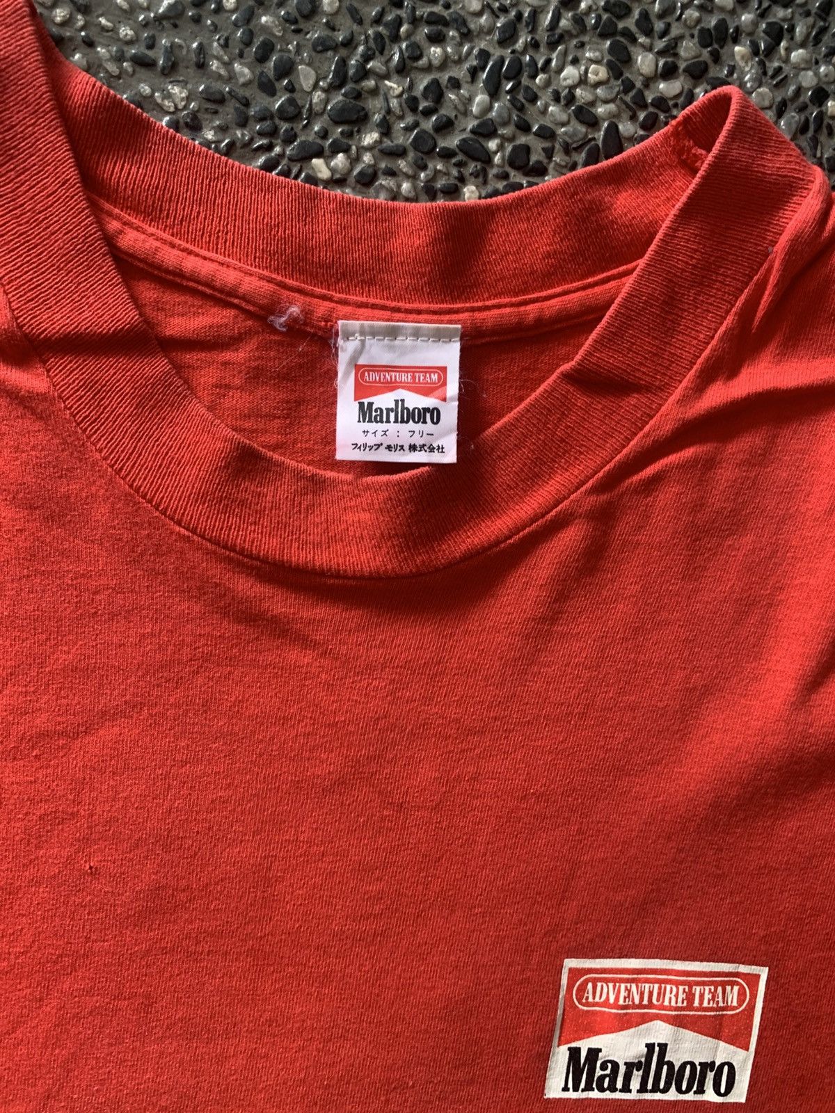 Marlboro Adventure Team × Vintage Vintage 90s Marlboro Adventure Team T shirt Size US L / EU 52-54 / 3 - 7 Thumbnail