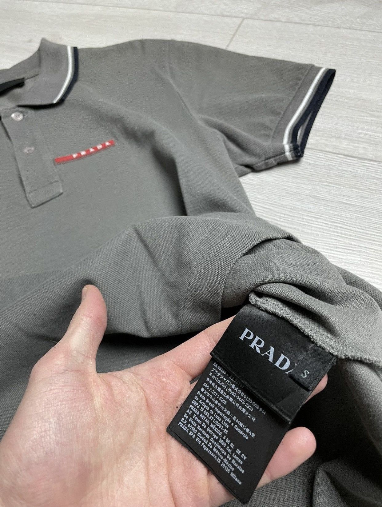 Prada Prada Red Tab Grey Polo Shirt Size US S / EU 44-46 / 1 - 9 Thumbnail