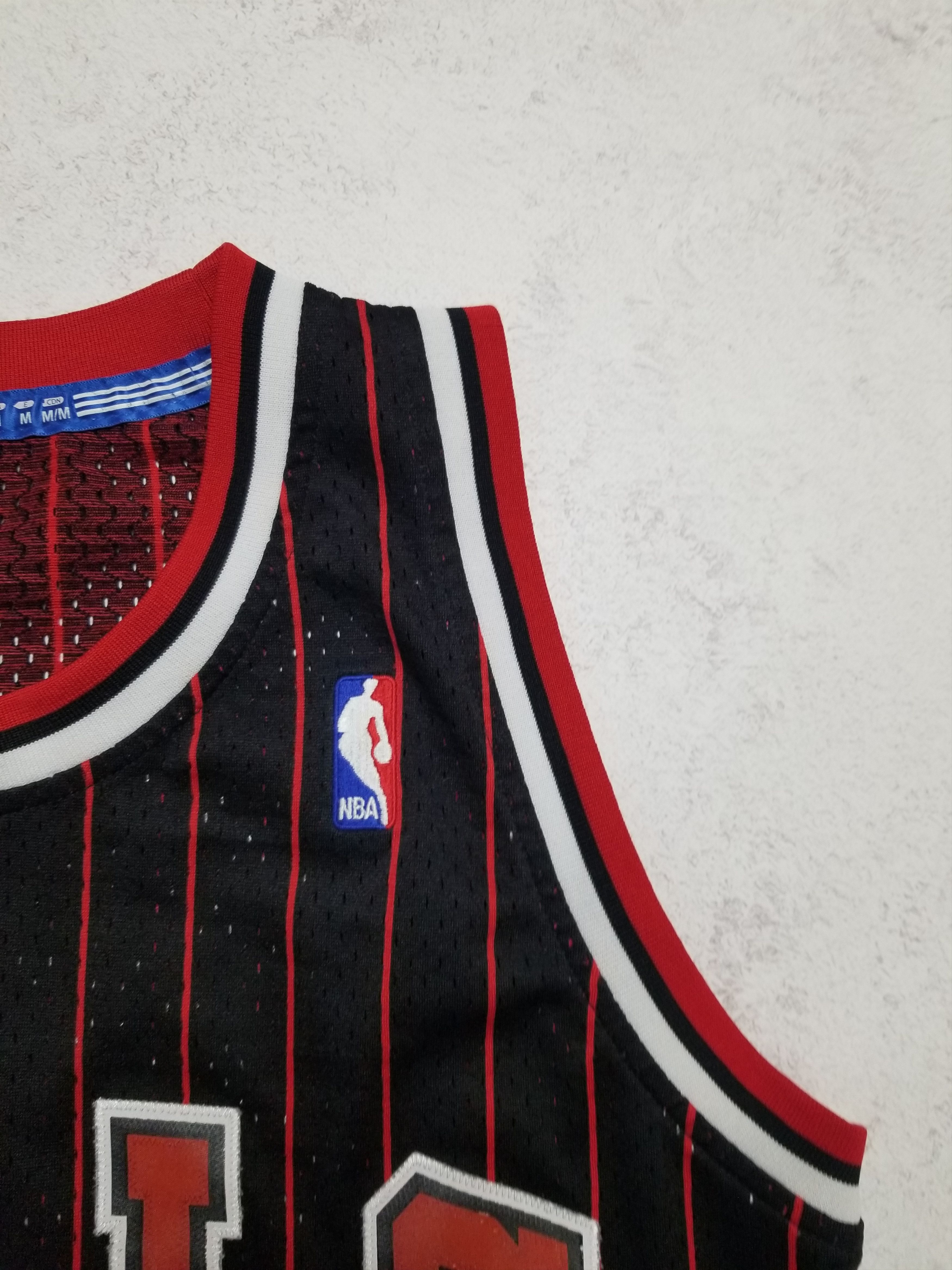 Adidas Dennis Rodman #91 Chicago Bulls NBA Embroidered Jersey Size US M / EU 48-50 / 2 - 12 Thumbnail