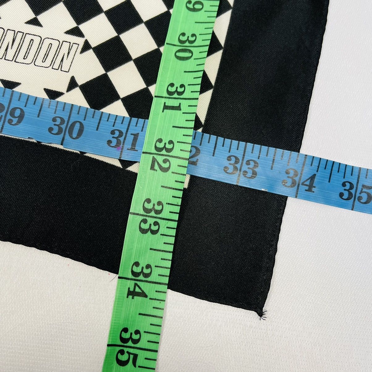 Michiko Koshino London × Vintage MICHIKO KOSHINO LONDON SILK SCARF Size ONE SIZE - 7 Thumbnail