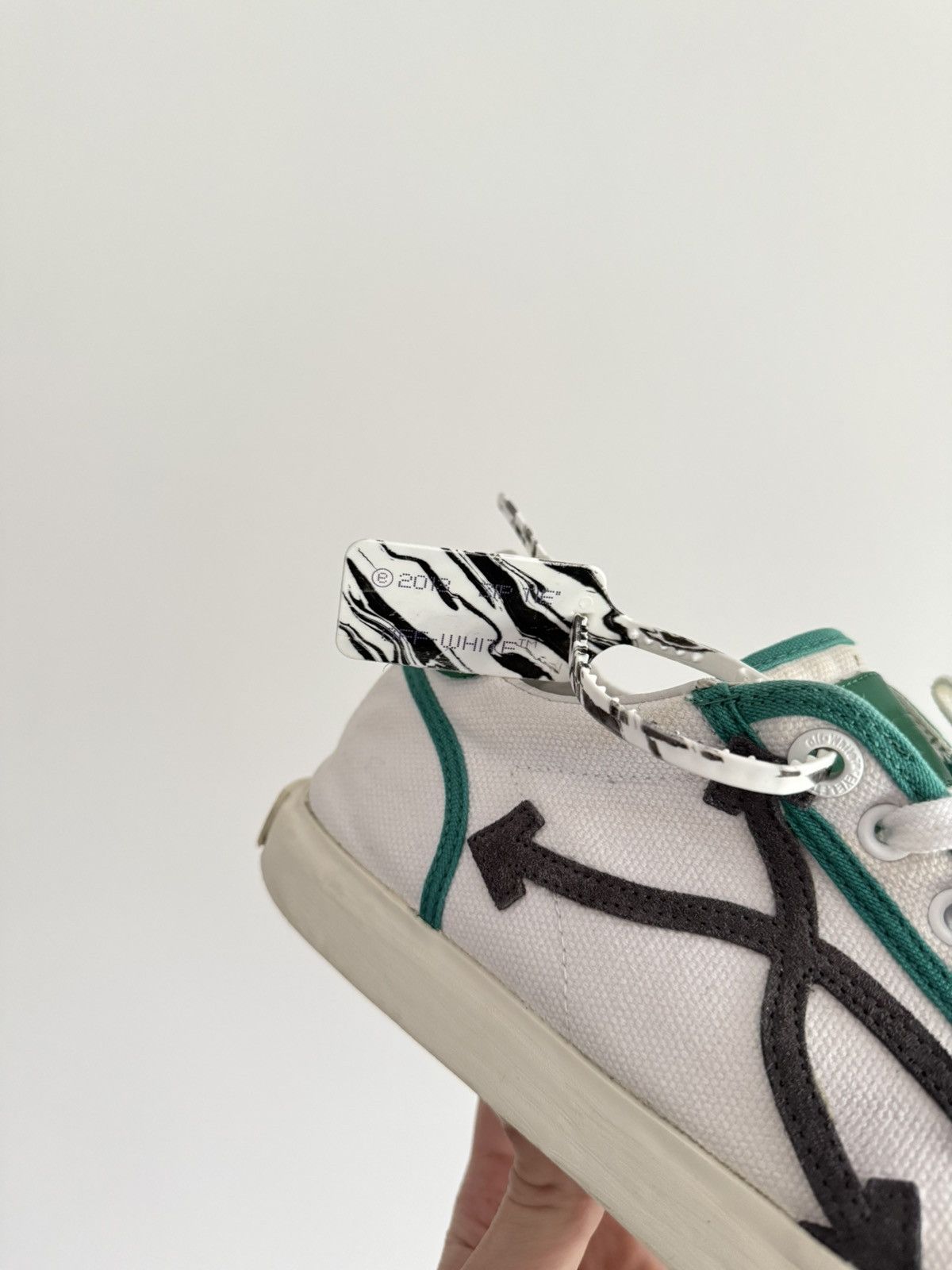 Off-White Off-White Low Vulcanized Canvas White Green Size US 10 / EU 43 - 9 Thumbnail