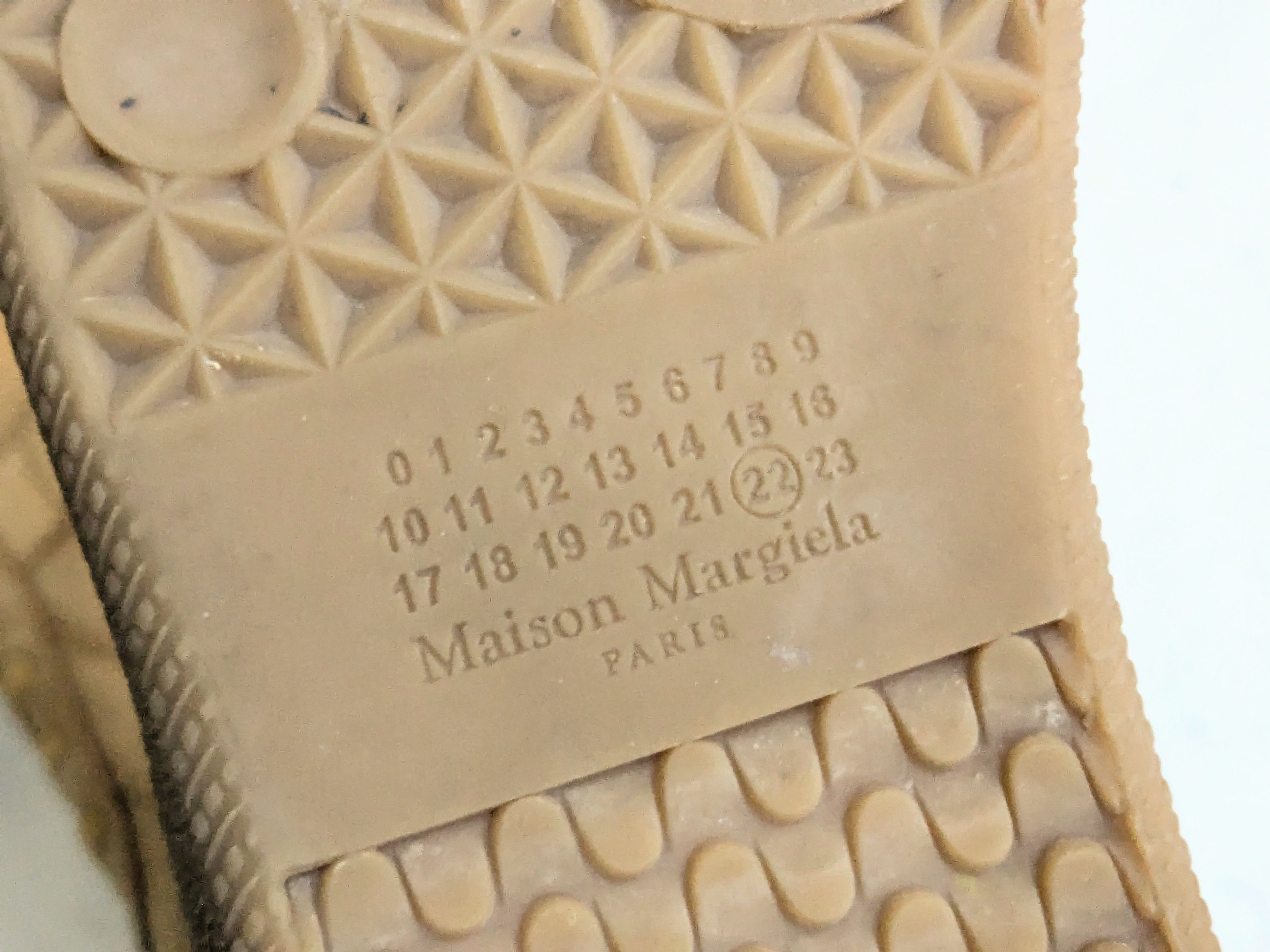 Maison Margiela Maison Margiela GAT Replica Wheat 10 43 Low Tops Size US 10 / EU 43 - 17 Thumbnail