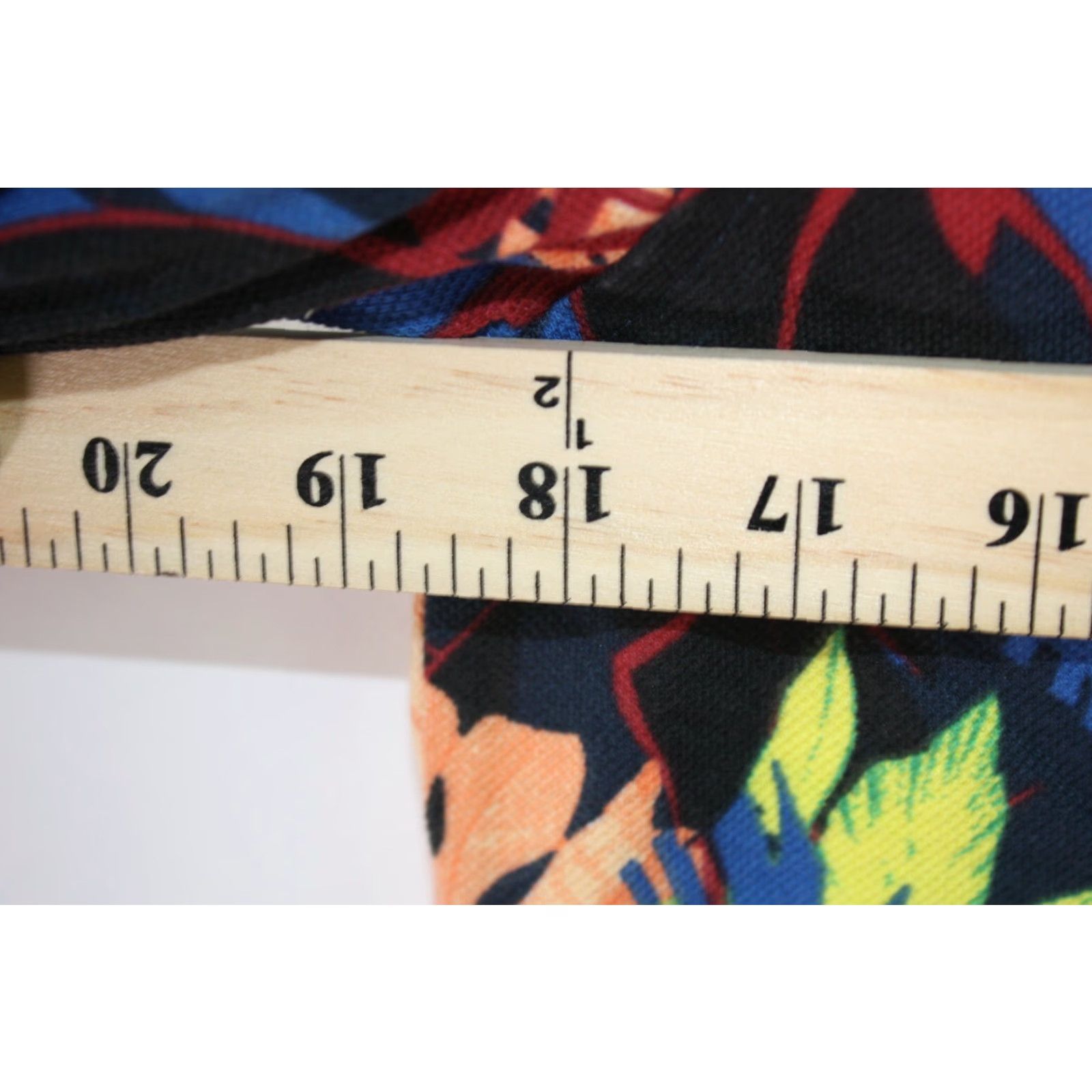 Vintage Mens Blue Floral Polo Shirt Unique designs for unique Men S Size US S / EU 44-46 / 1 - 4 Thumbnail