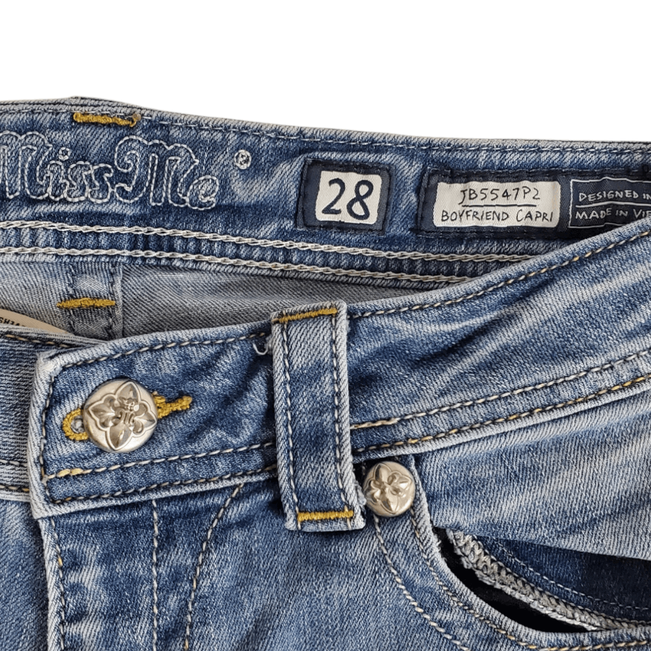 Miss Me Miss Me Boyfriend Capri Jeans Size 28" / US 6 / IT 42 - 3 Thumbnail