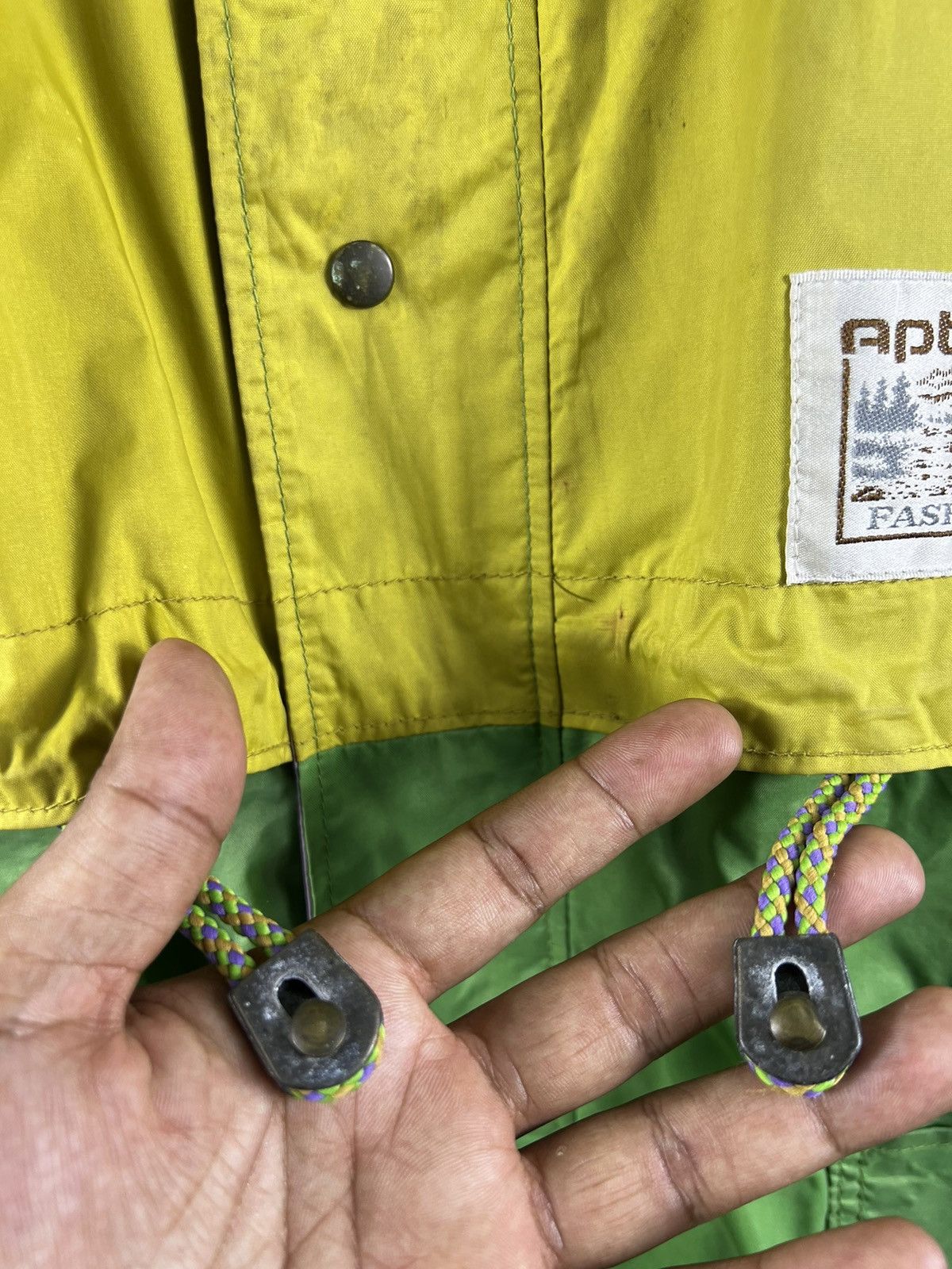 Apt. 9 × Japanese Brand 🔥Vtg. Waterproof APT SPORT ART COLLECTION COLOR BLOCK Size US L / EU 52-54 / 3 - 5 Thumbnail