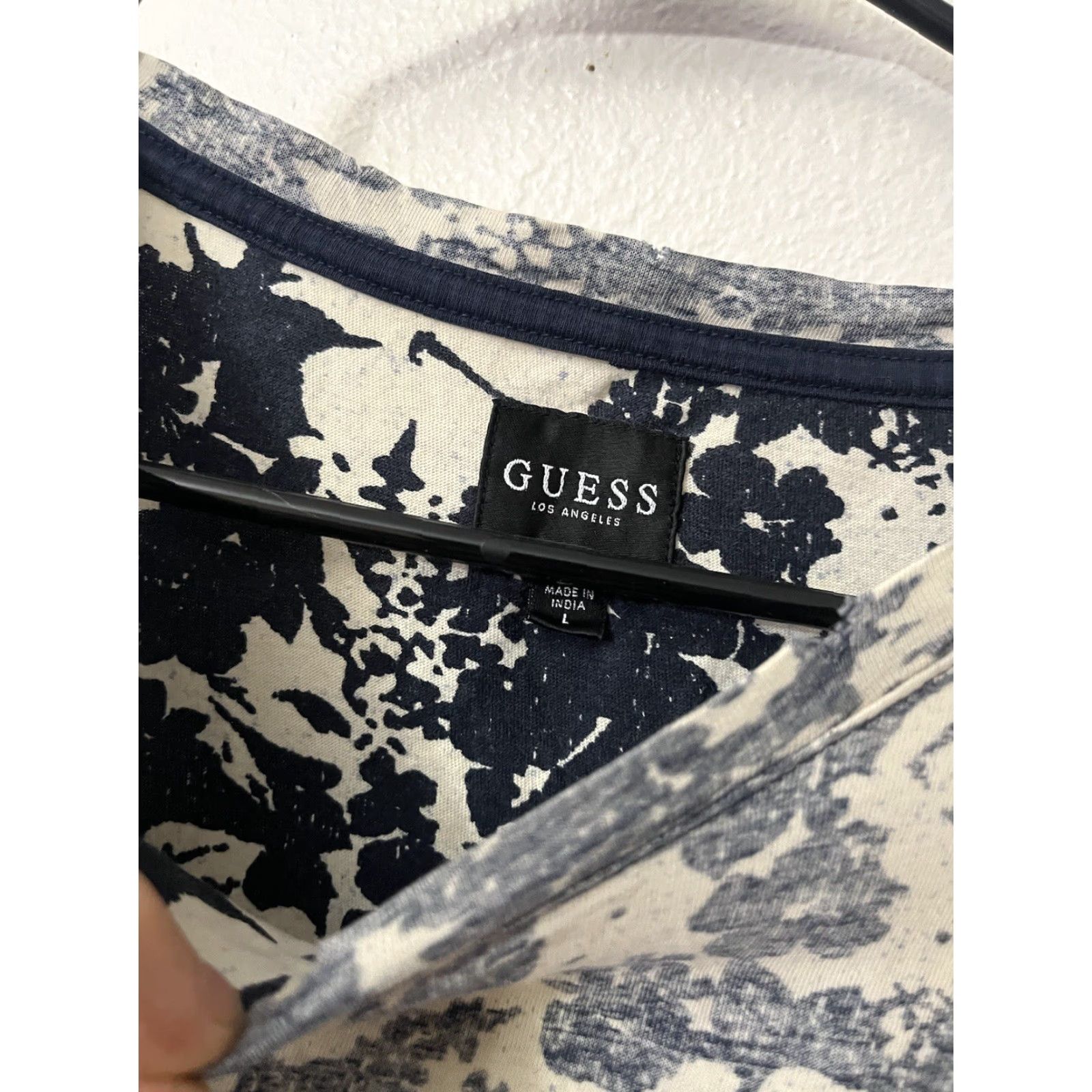 Guess GUESS Men's Cotton T-Shirt Baroque Graphic Crew Neck Short Sleeve All Seasons Navy Blue Ivory Large Size US L / EU 52-54 / 3 - 3 Thumbnail