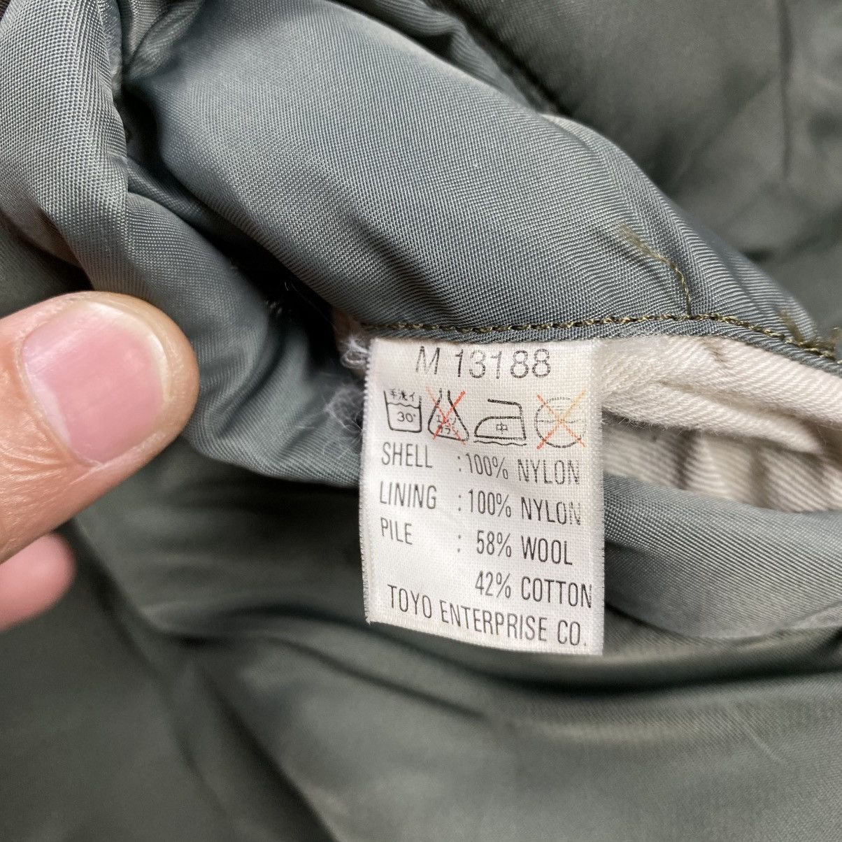 Buzz Rickson's × Toyo Enterprises Buzz Rickson Type B-15D P.D.GRIFFITH Military Bomber Jacket Size US L / EU 52-54 / 3 - 13 Thumbnail