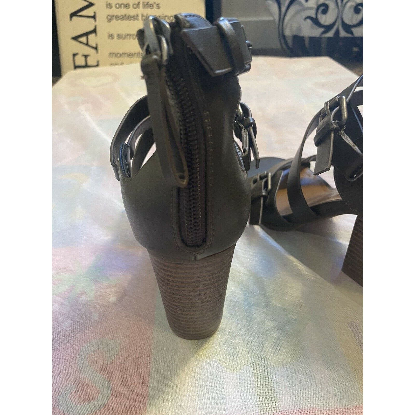 Indigo Indigo Rd Sandals Heel Olive Green Strappy Leather Open Toe Size US 6.5 / IT 36.5 - 5 Thumbnail