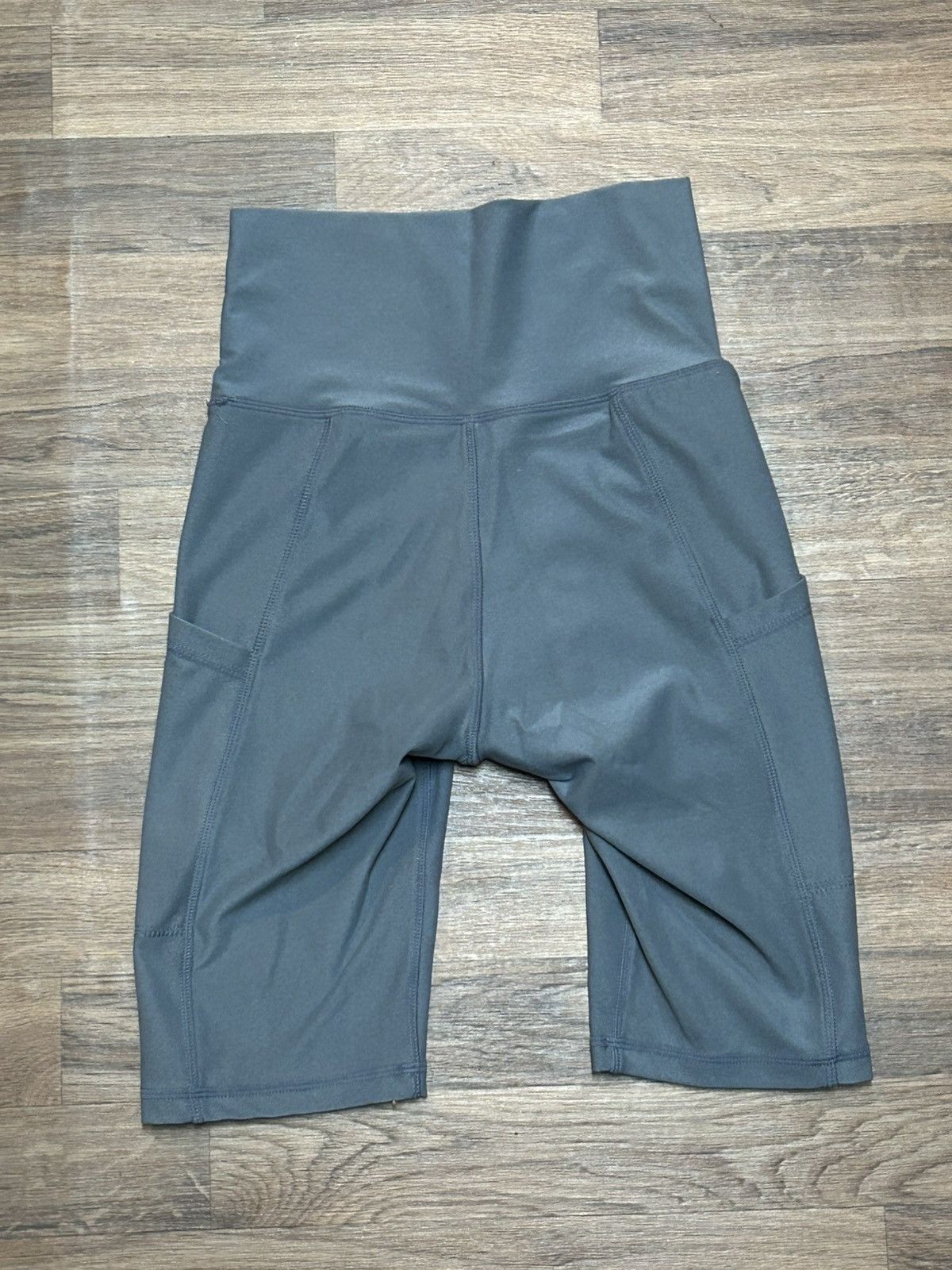 Other Wolven sustainable women's recycled slate gray biker shorts Size 26" / US 2 / IT 38 - 2 Thumbnail