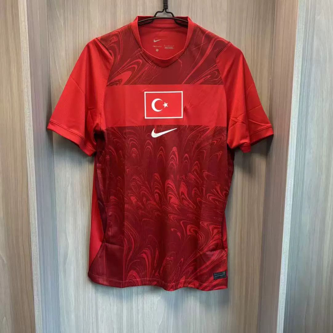 Other 2026 World Cup Türkiye Jersey Home Size US L / EU 52-54 / 3 - 1 Thumbnail