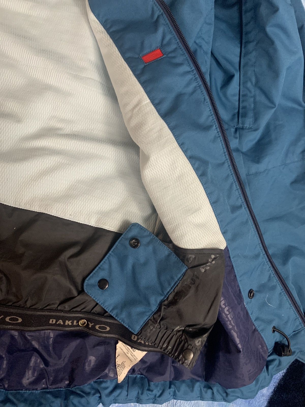 Oakley Oakley snowboarding/skiing jacket Size US L / EU 52-54 / 3 - 2 Thumbnail