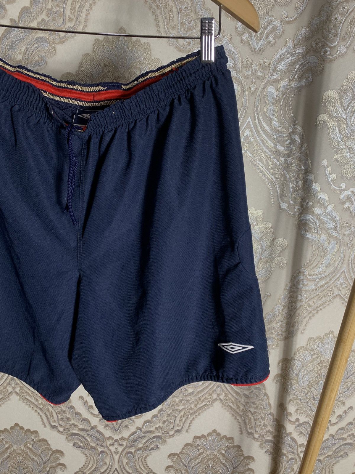 Umbro VINTAGE UMBRO ENGLAND RETRO SOCCER SHORTS MANCHESTER Y2K 90s Size US XL / EU 56 / 4 - 2 Thumbnail