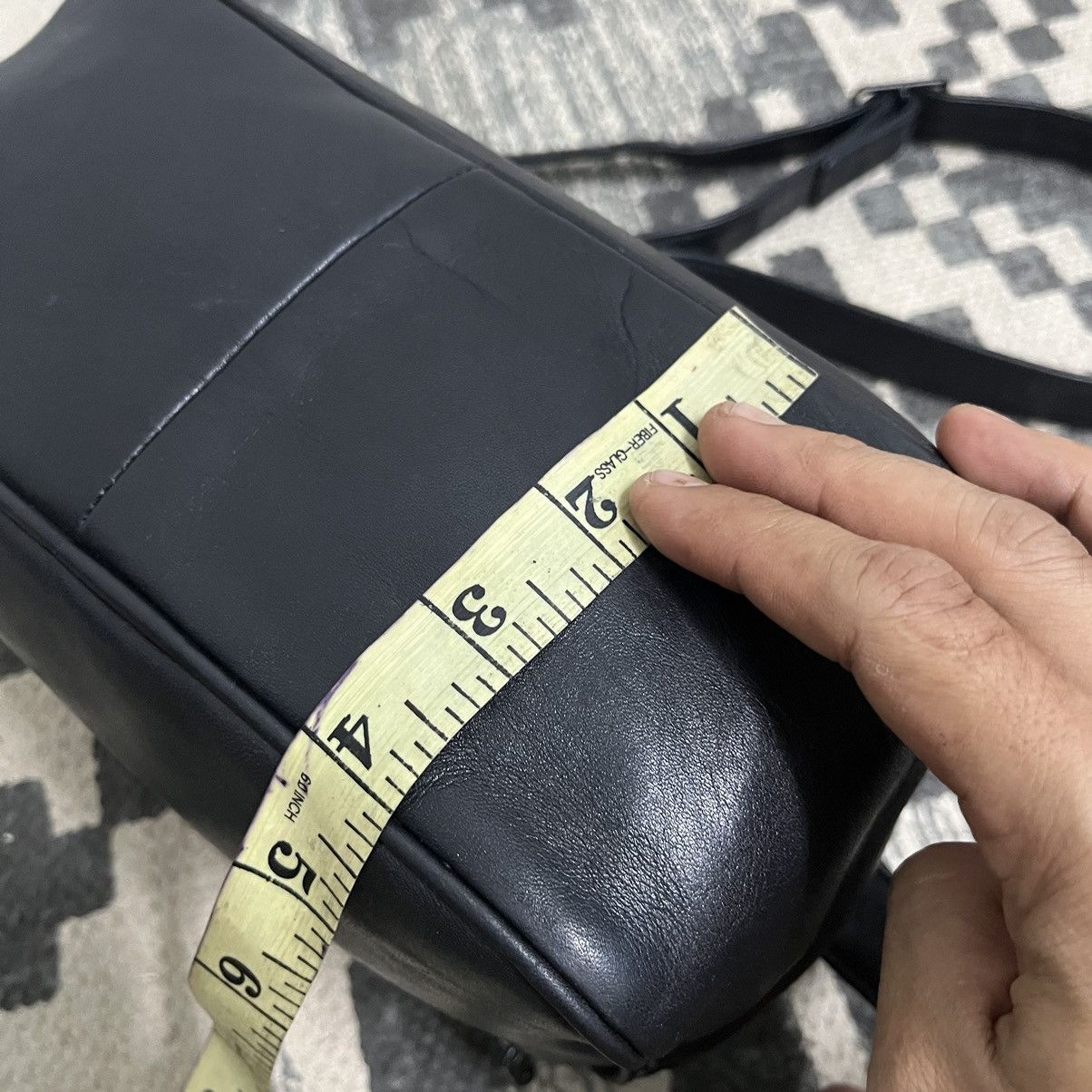 Issey Miyake Authentic Vintage Issey Miyake Product Leather Sling Bag Size ONE SIZE - 11 Thumbnail