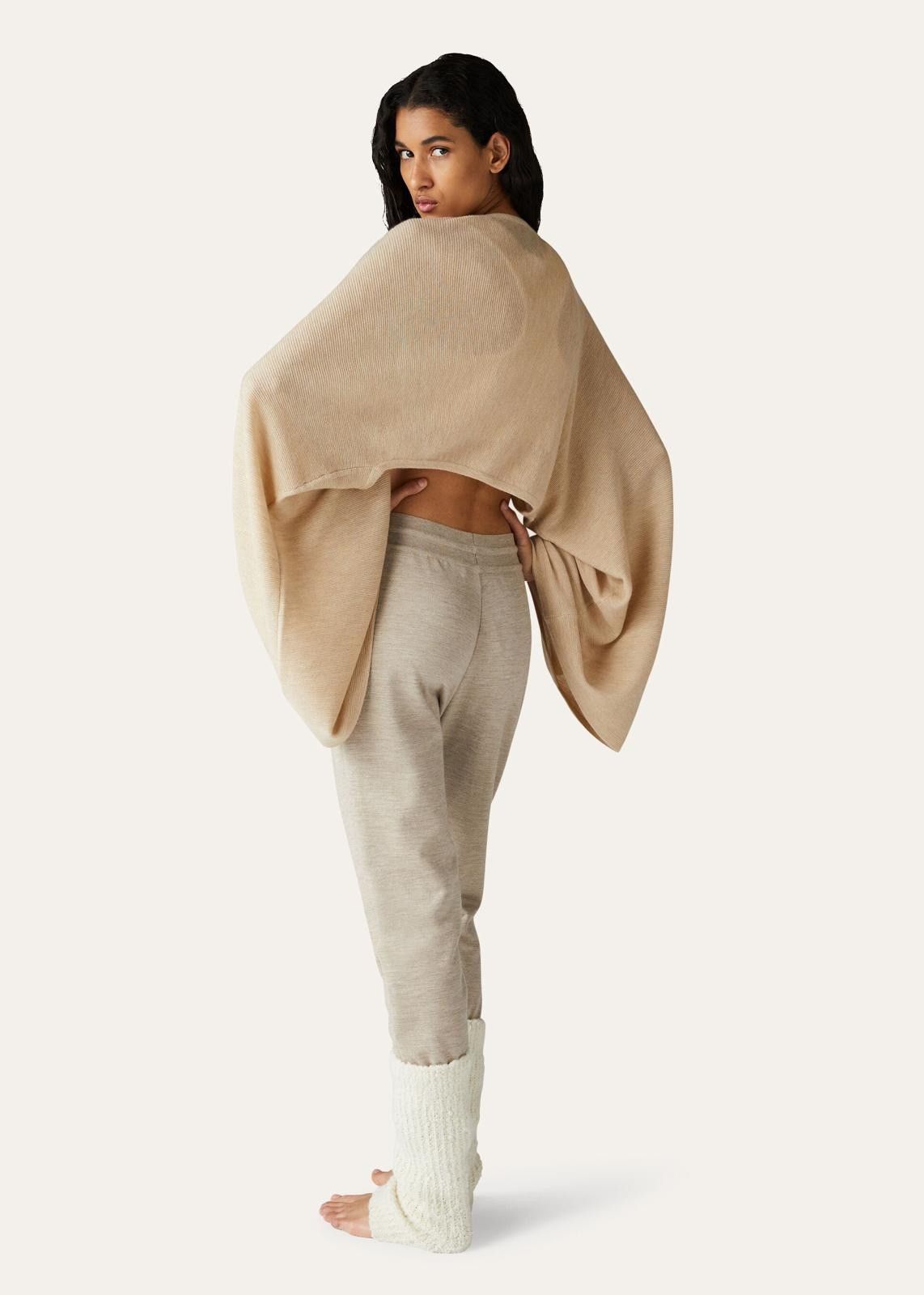 Loro Piana o1srvl11e1124 Cocooning Soft Regular-Fit Knit Shrug in Beige Size S / US 4 / IT 40 - 5 Thumbnail