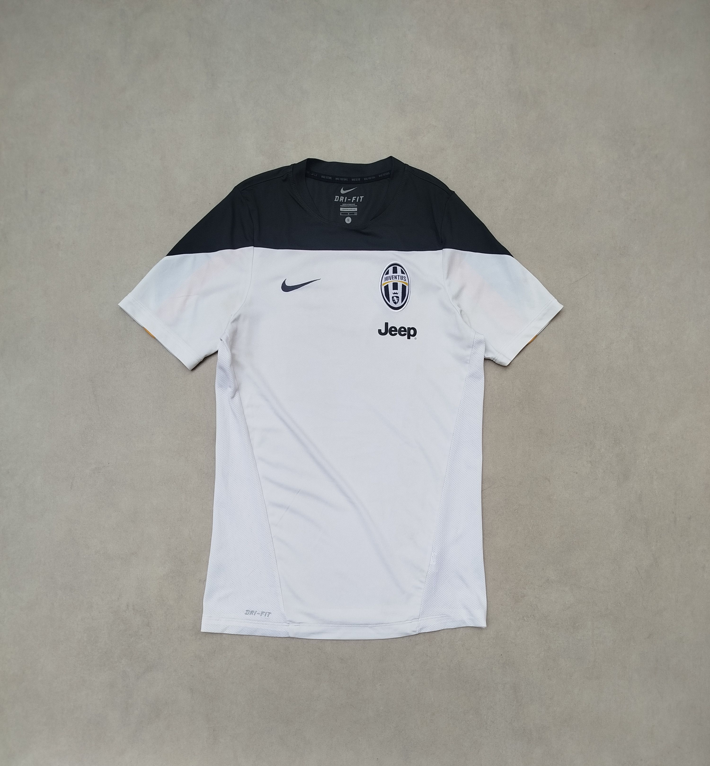 Nike Juventus Nike 2014 Training Shirt soccer jersey S Size US S / EU 44-46 / 1 - 1 Thumbnail