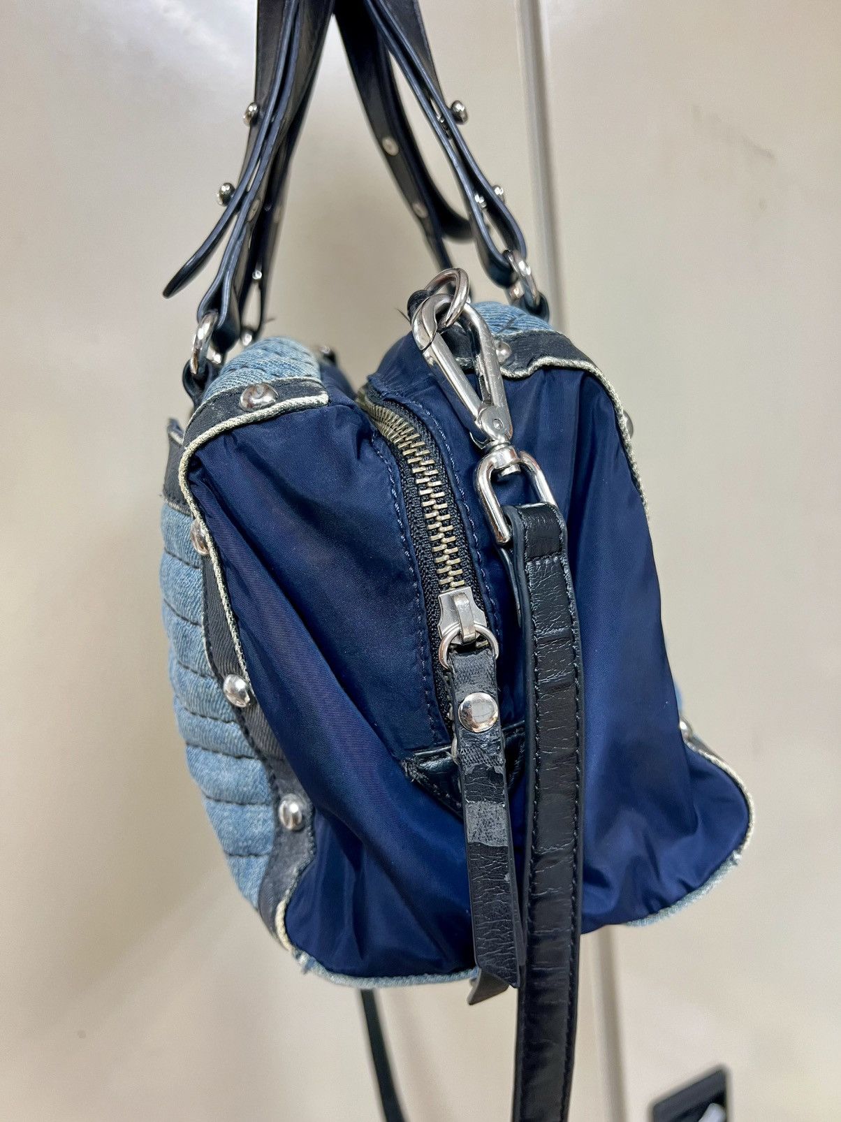Diesel × Diesel Black Gold × Vintage Vintage Y2K Diesel Two Way Sling Crossbody Bag Size ONE SIZE - 7 Thumbnail