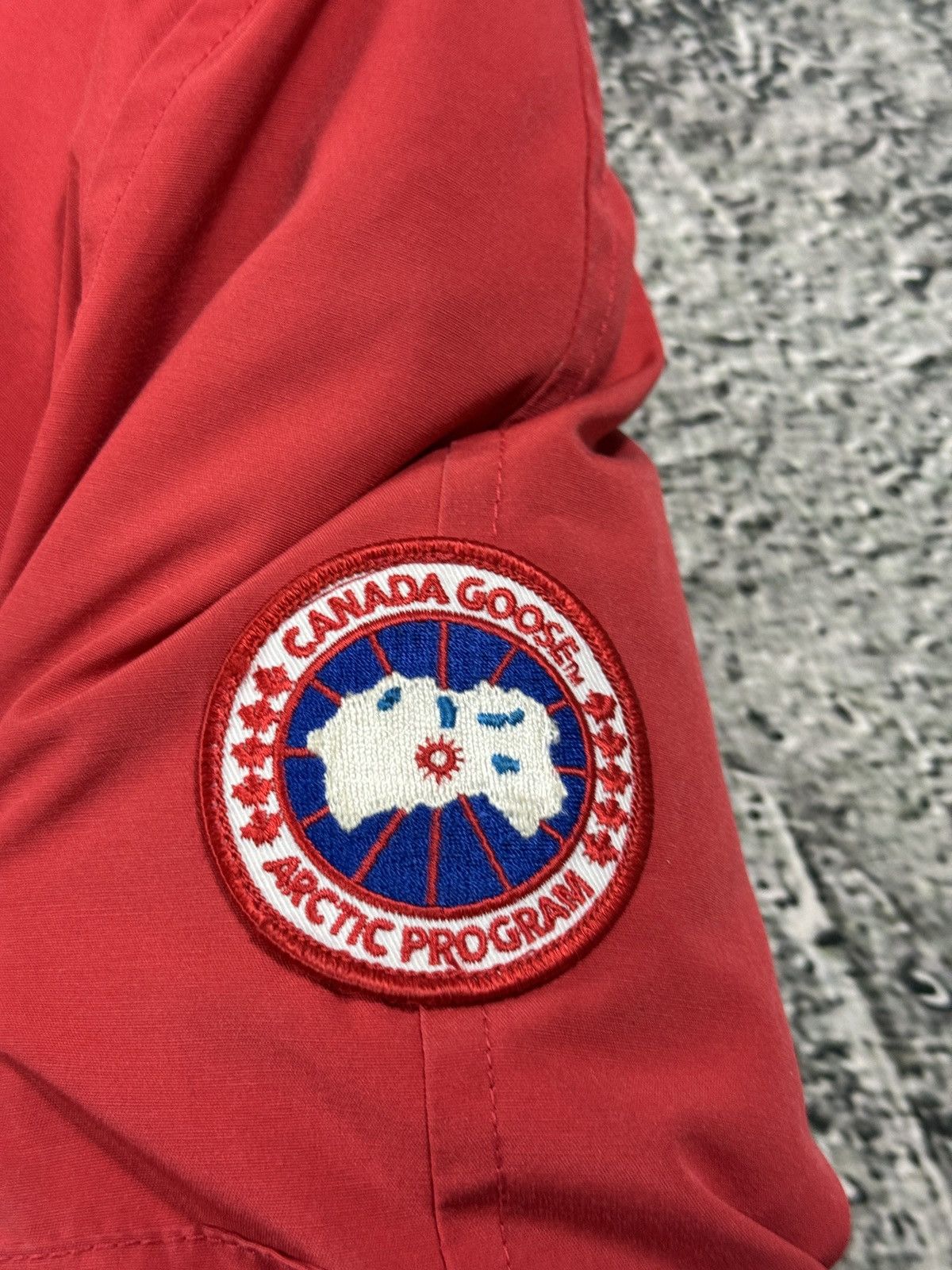 Canada Goose Canada Goose vintage red chilliwack bomber jacket puffer Size US XL / EU 56 / 4 - 4 Thumbnail