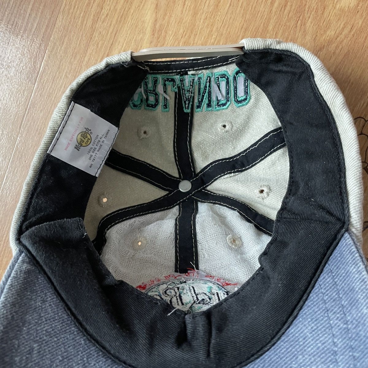 Hard Rock Cafe × Vintage Vintage Hard Rock Cafe Orlando Save The Planet Cap Size ONE SIZE - 14 Thumbnail