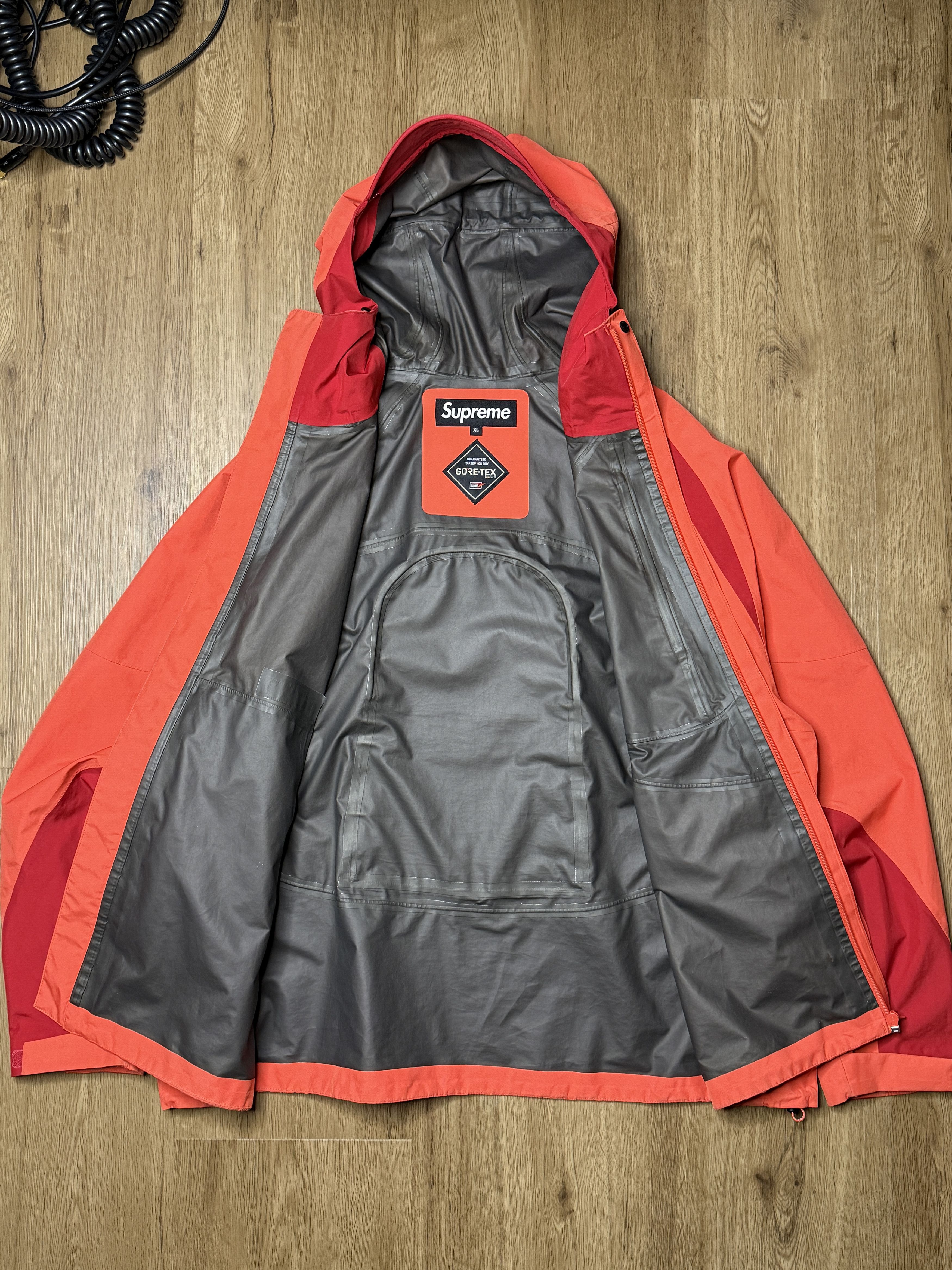 Goretex Supreme GORE-TEX PACLITE Jacket Size US XL / EU 56 / 4 - 3 Thumbnail