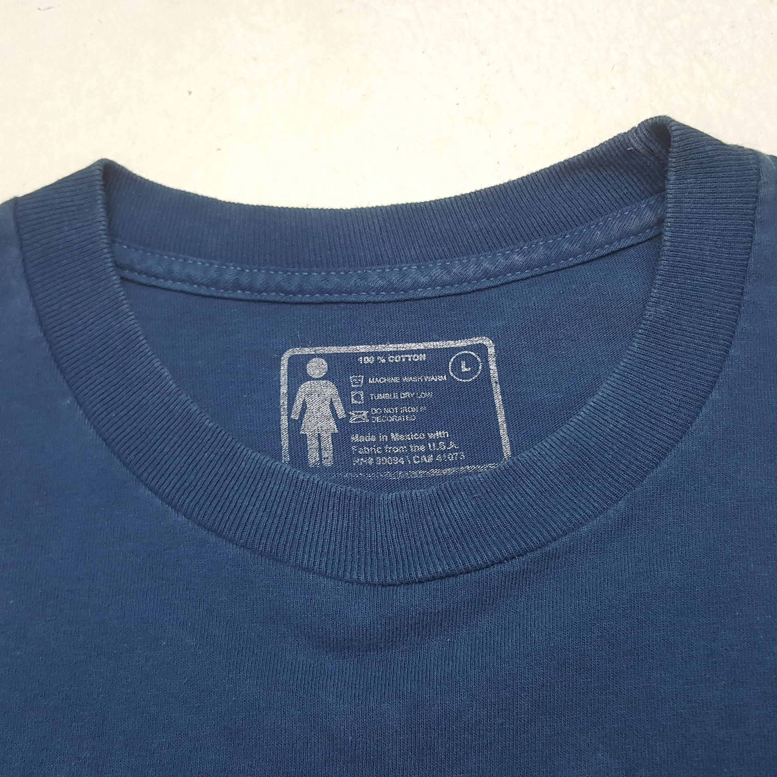 Vintage Vintage Girl Skateboard Tshirt Size US L / EU 52-54 / 3 - 4 Thumbnail