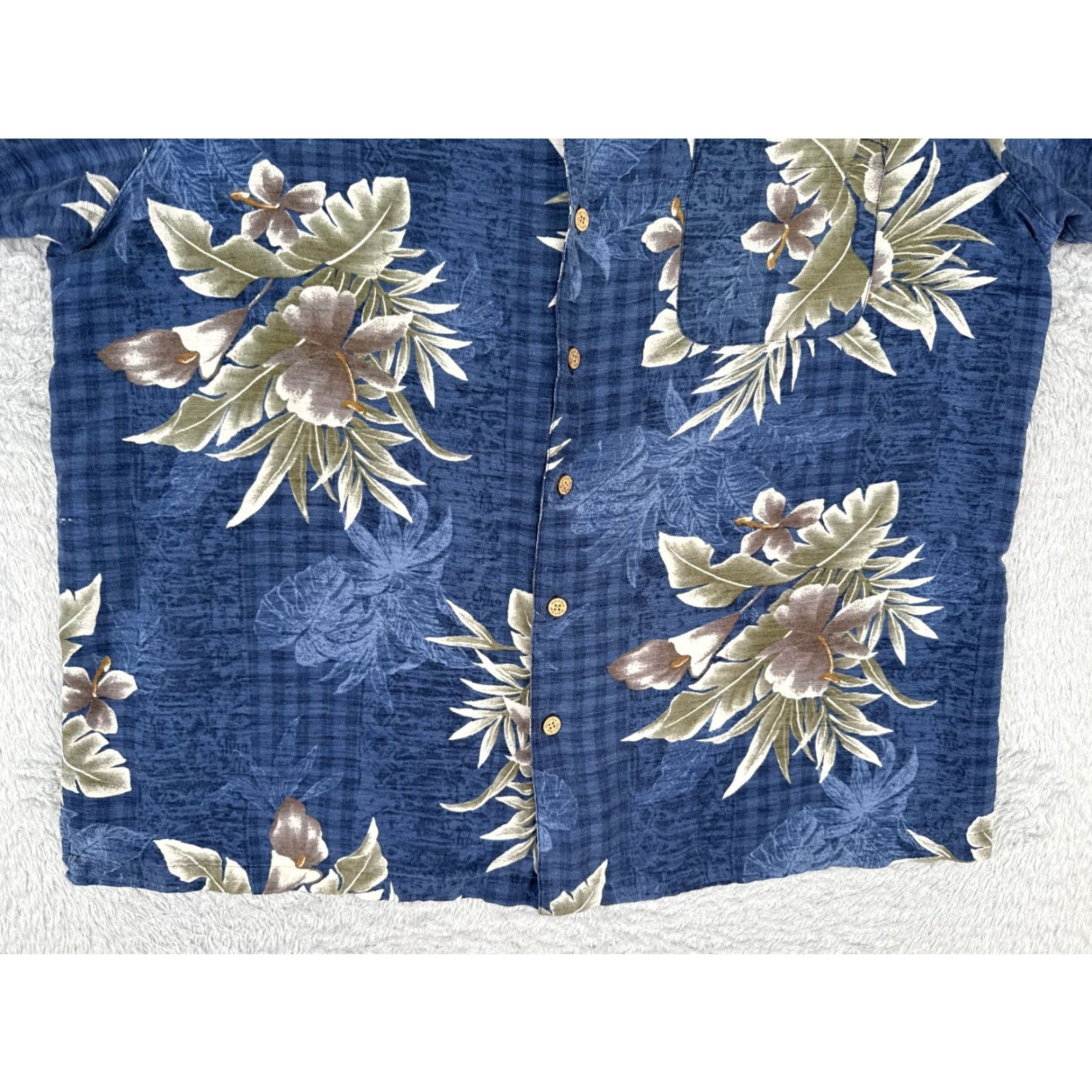 Vintage Batik Bay Shirt Men XL Blue Floral Silk Button-Up Hawaiian vacation resort Luau Aloha 100% Silk Batik Bay Mens Button-Up Shirt Size US XL / EU 56 / 4 - 5 Thumbnail