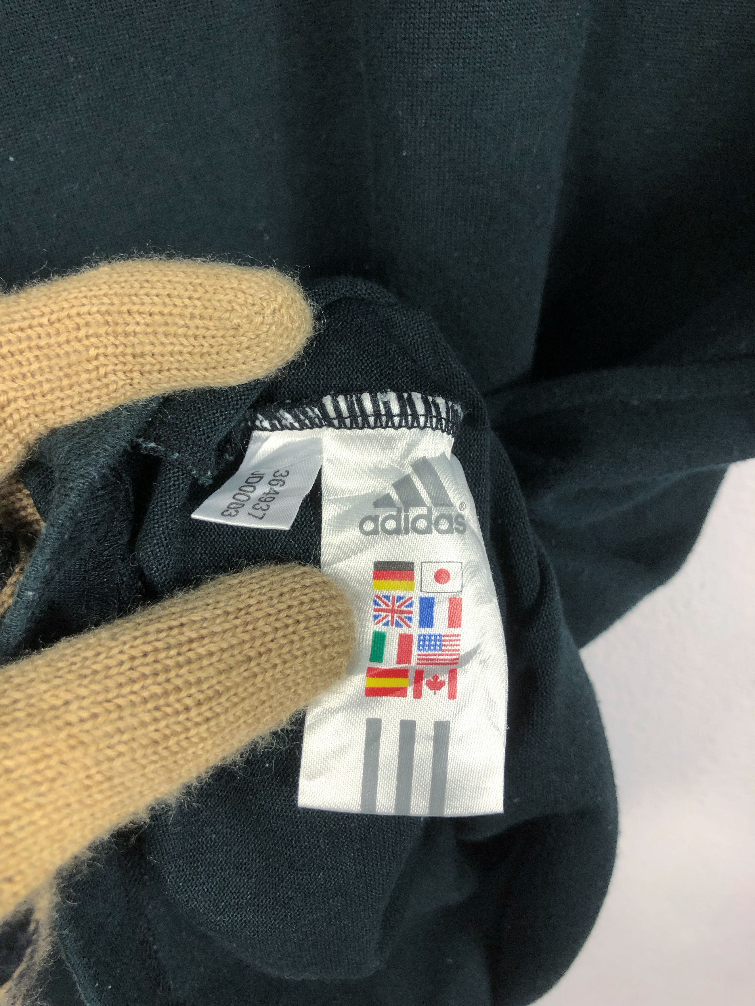 Adidas Rare Adidas AC Milan Tee Size US L / EU 52-54 / 3 - 8 Thumbnail